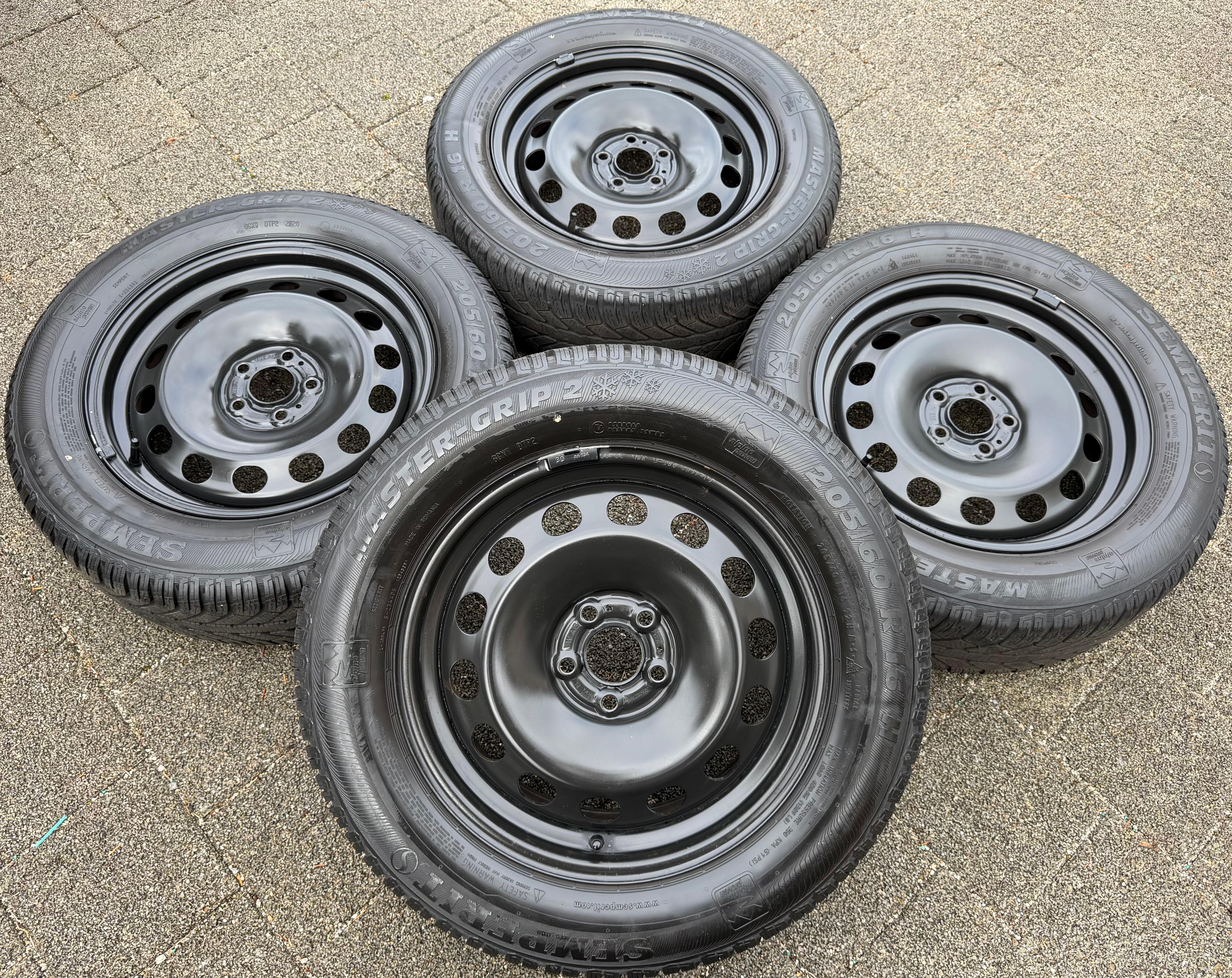 4 cerchi in acciaio da 16" VW T-Cross Taigo Skoda Kamiq Scala 6x16 ET35 2Q0601027H