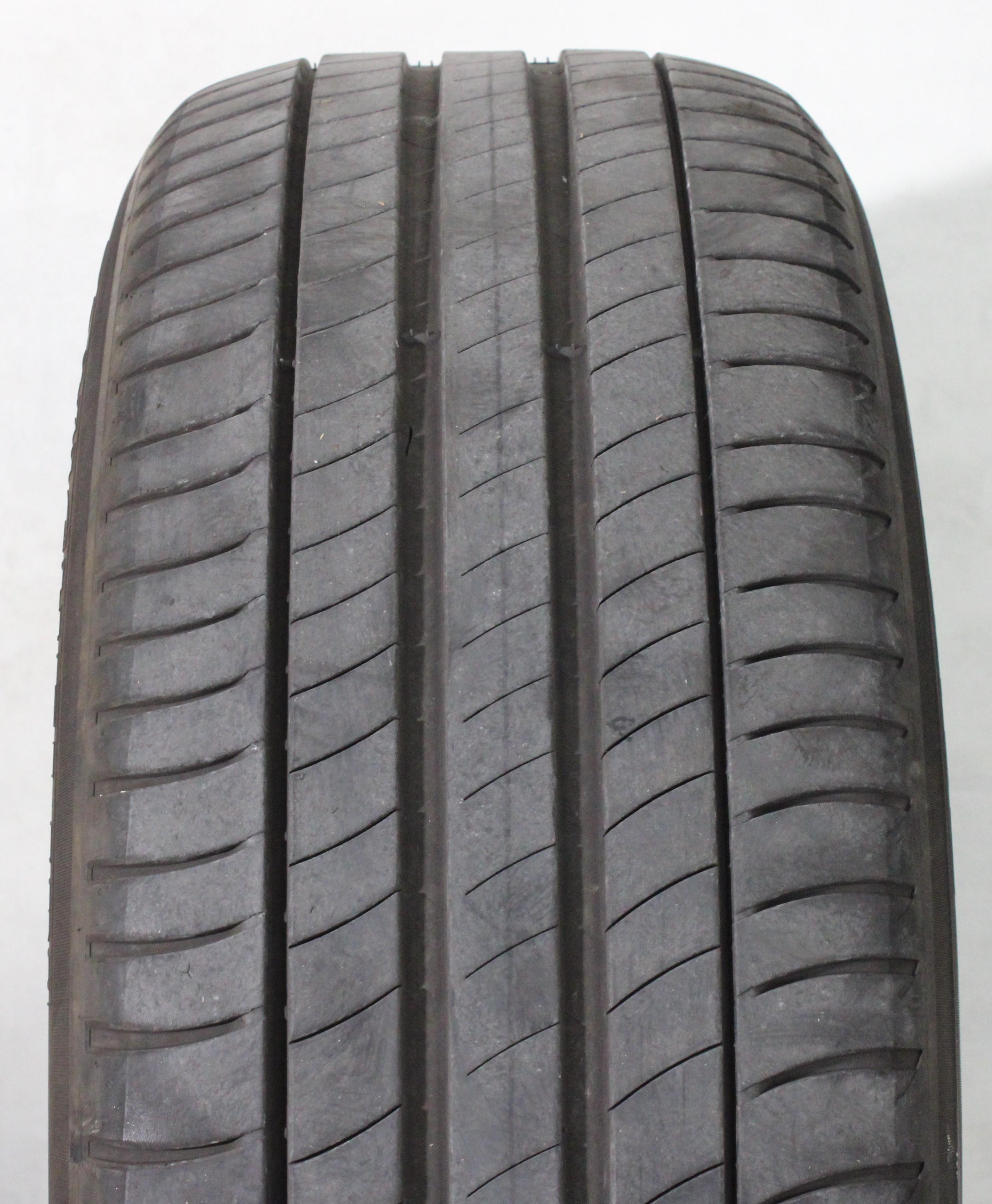 1 x 215/50R18 92W Sommerreifen Michelin Primacy 3 AO1 5mm 2022