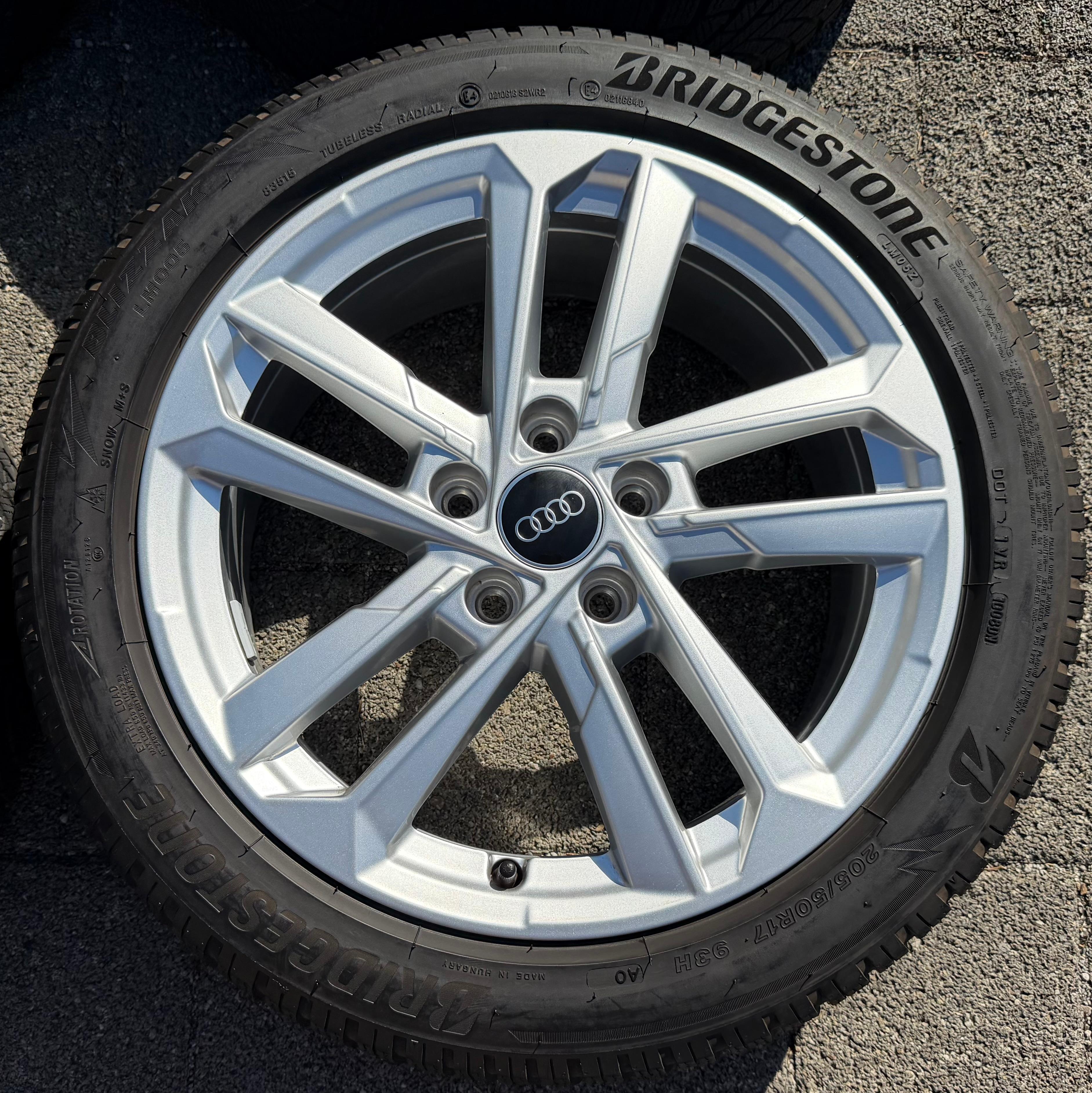 4 Original 17" Alu Winterräder Audi A3 S3 8Y 8Y0601025L 205/50R17 93H Bridgestone 2022