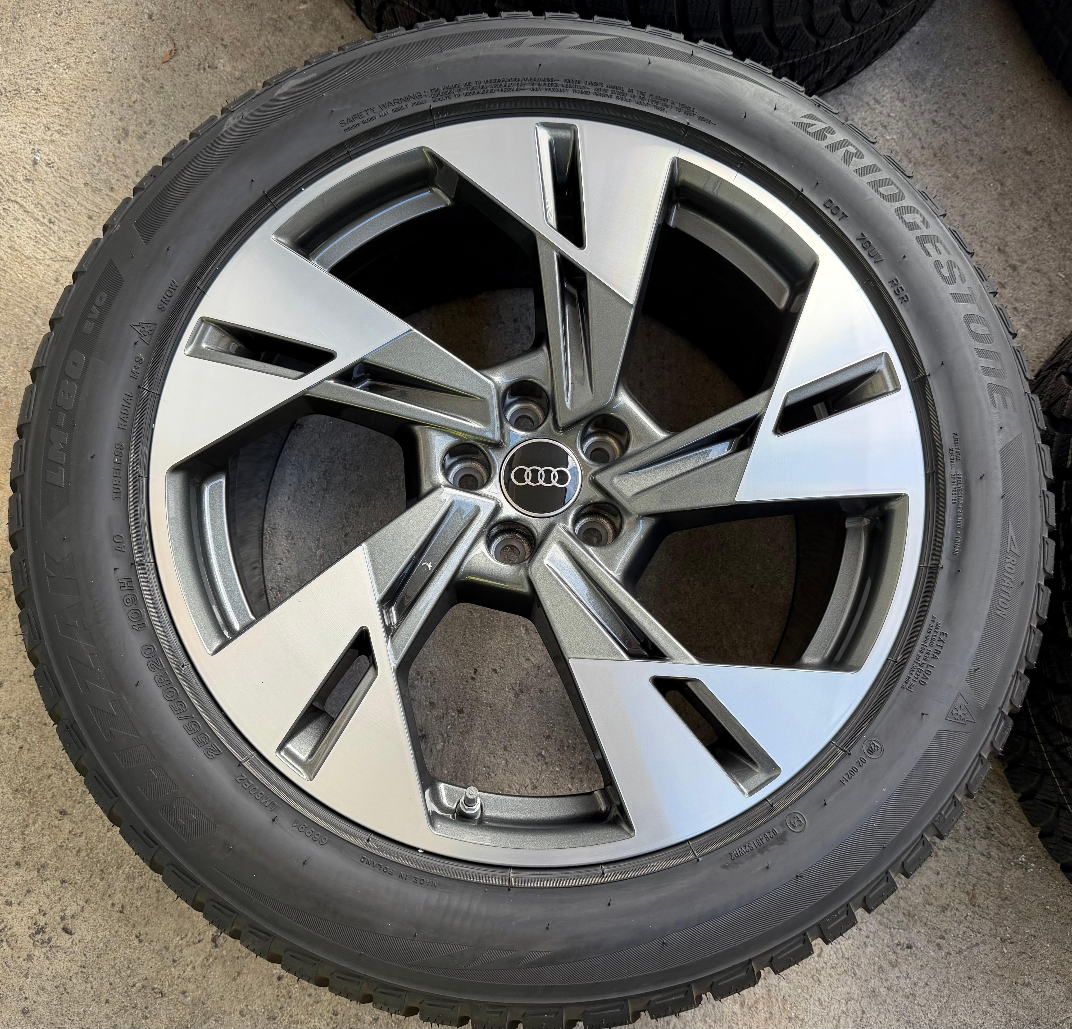 4 Original 20" Alu Winterräder Audi E-Tron Q8 Etron 4KE601025T 255/50R20 109H NEU