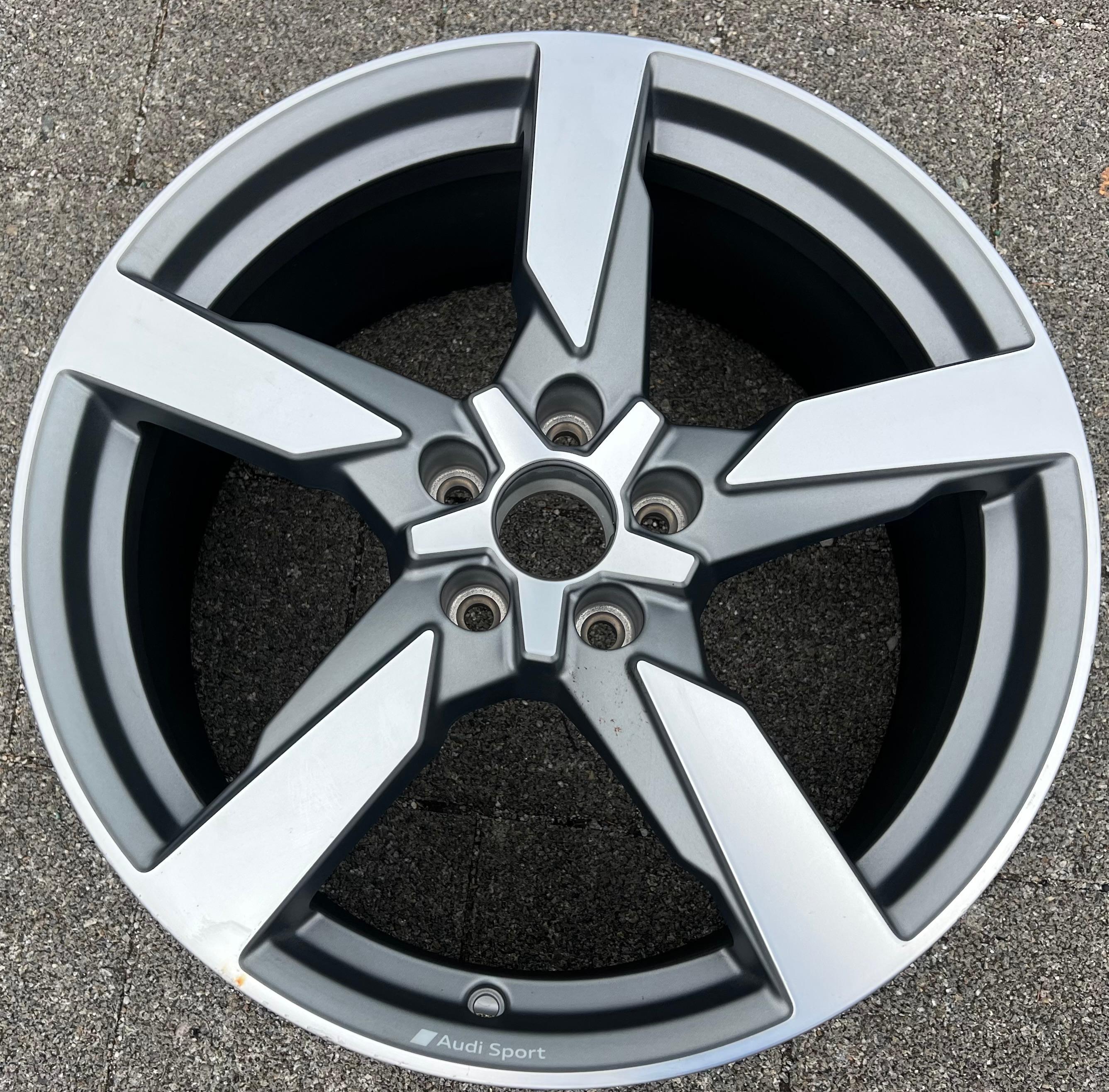 1 ORIGINELE 19" ALUMINIUM VELG VOOR AUDI TT TTS 8S 8S0601025AA 9x19 ET52 GRATIS VERZENDING