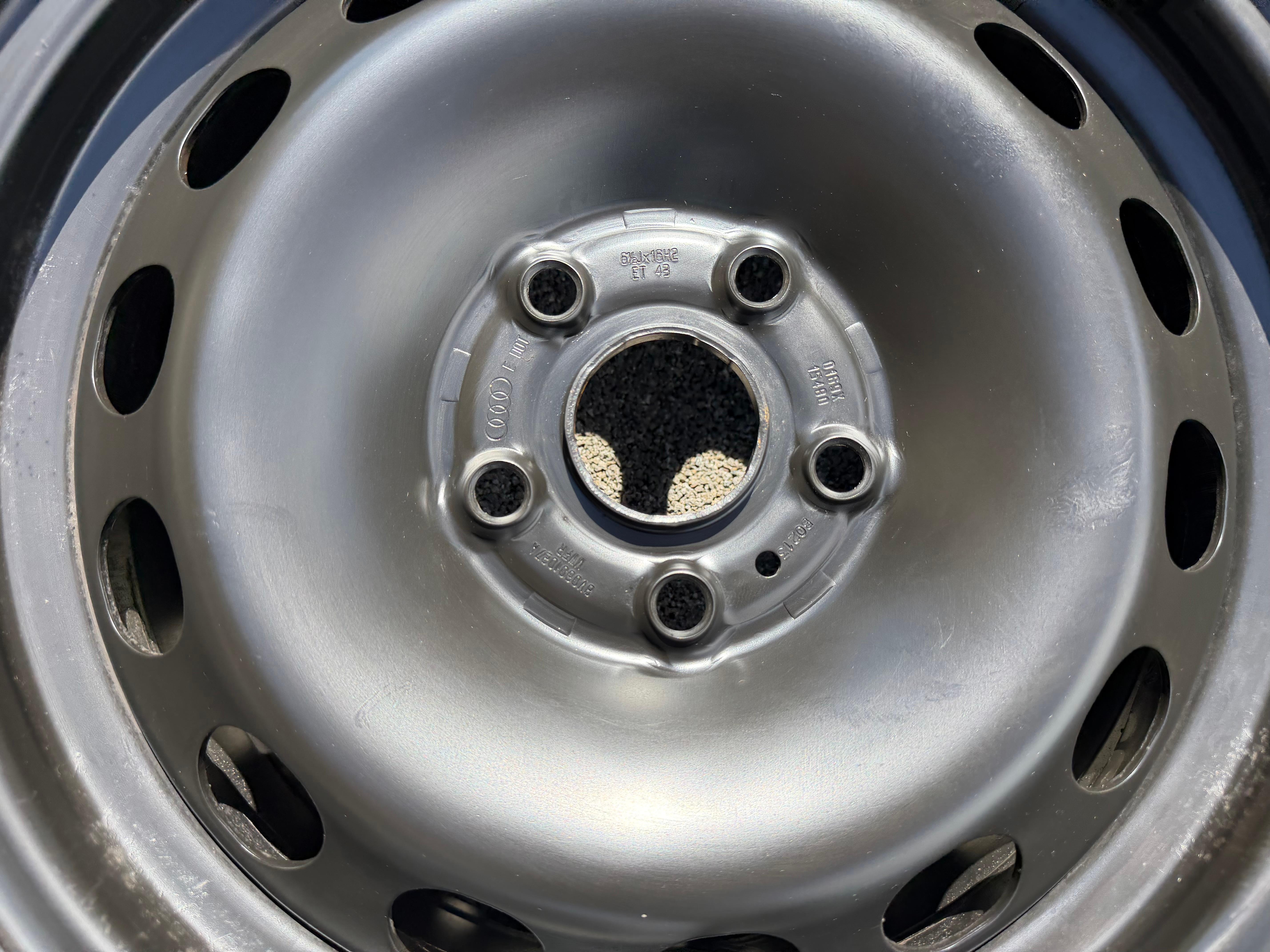 4 Winterräder Audi A3 8V Sportback Cabrio  205/55R16 91H Goodyear 8V0601027A 2020