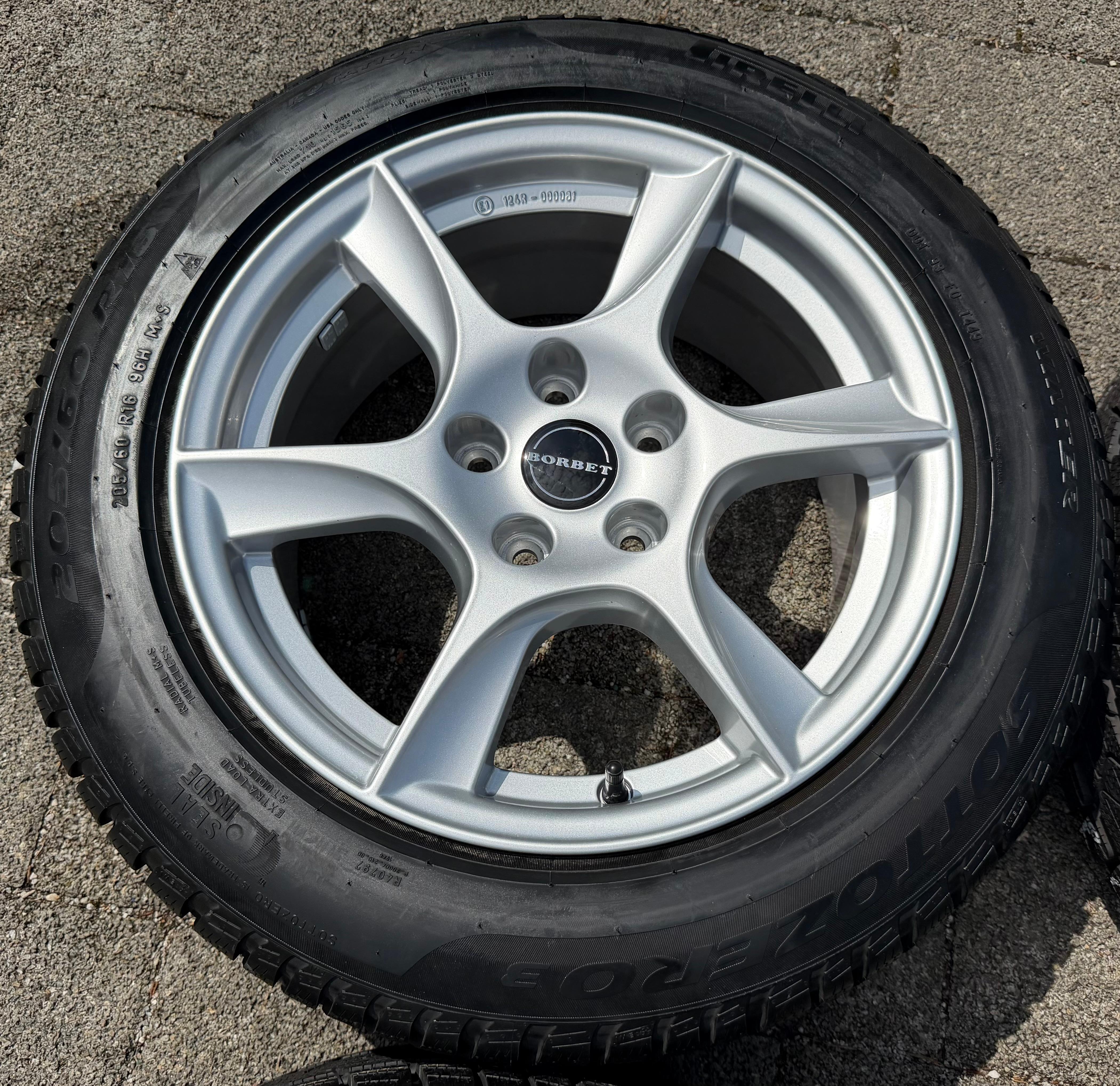 4 Alu Winterräder Audi A4 8K B8 B81 205/60R16 96H Pirelli NEU