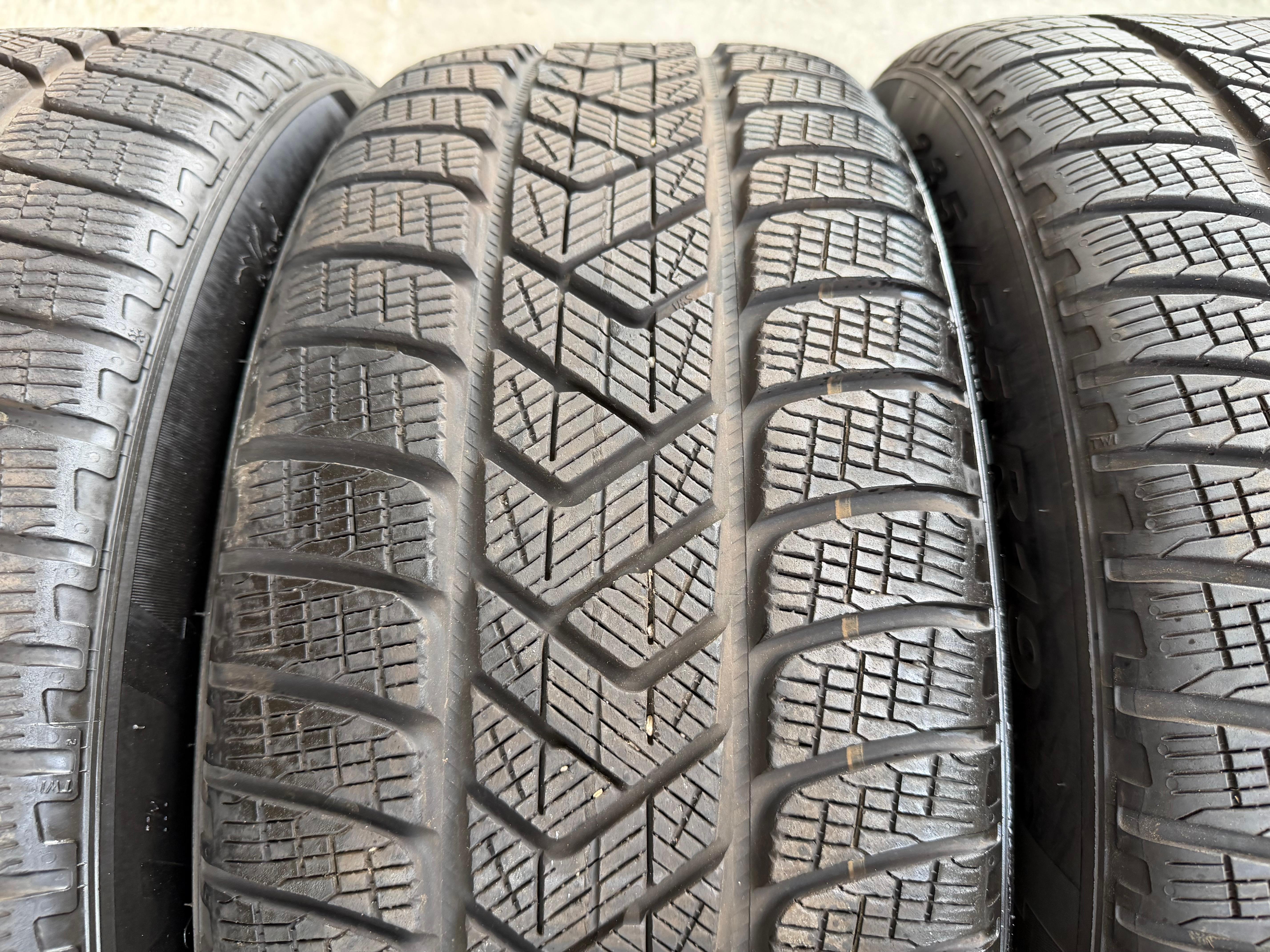 4 Winterräder Audi Q4 Skoda Elroq Enyak VW ID.4 ID.5 1EA601027B PIRELLI 2021