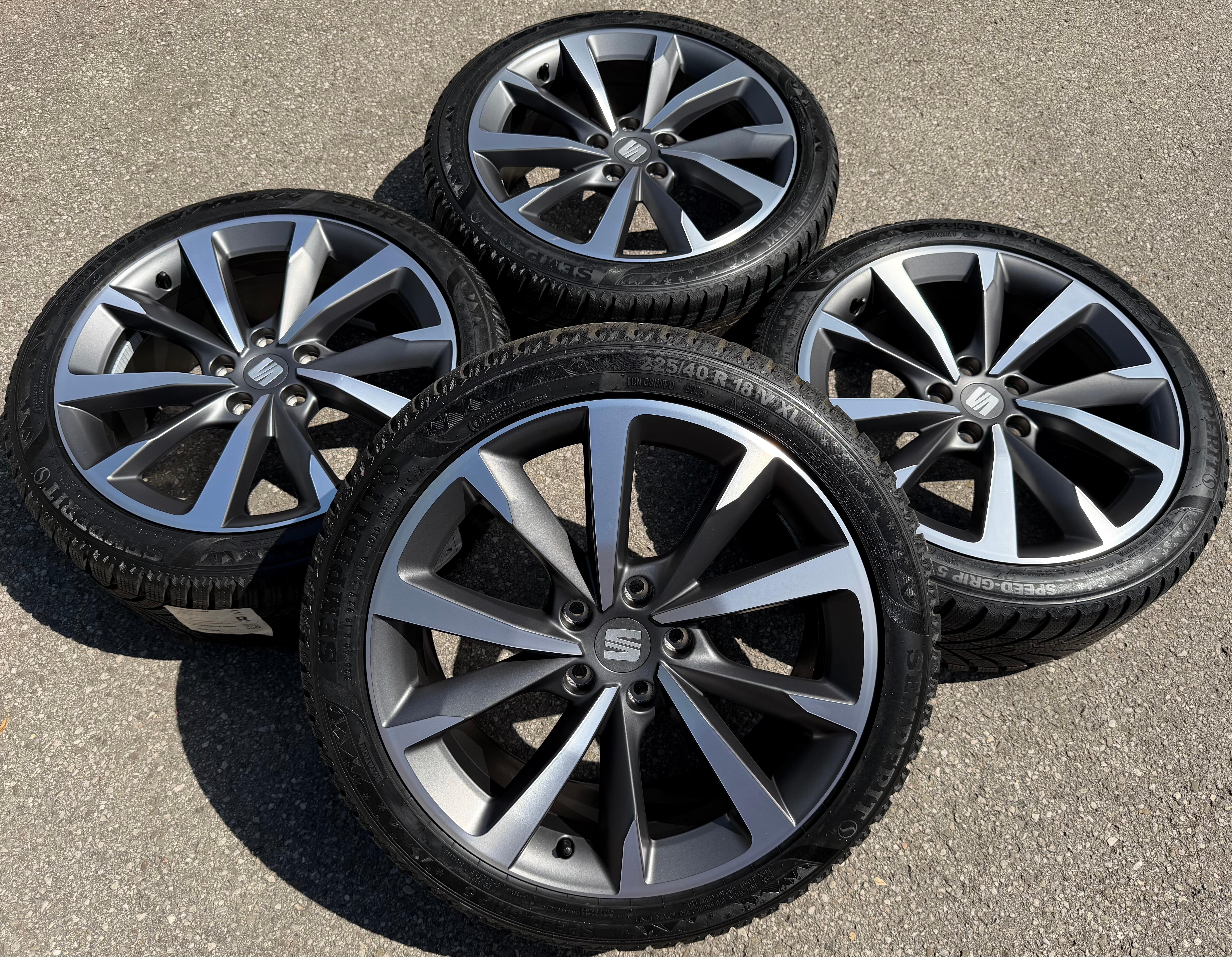 4 originele 18" aluminium wintervelgen Seat Cupra Leon KL 5FA601025E 225/40R18 92V 2024