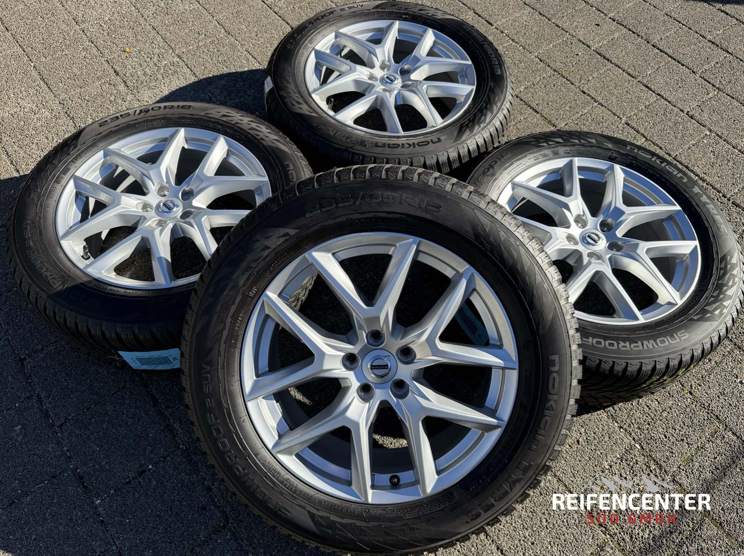 4 ruedas de invierno de aleación originales de 18" Volvo XC60 II 31423851 235/60R18 107H NOKIAN 2025