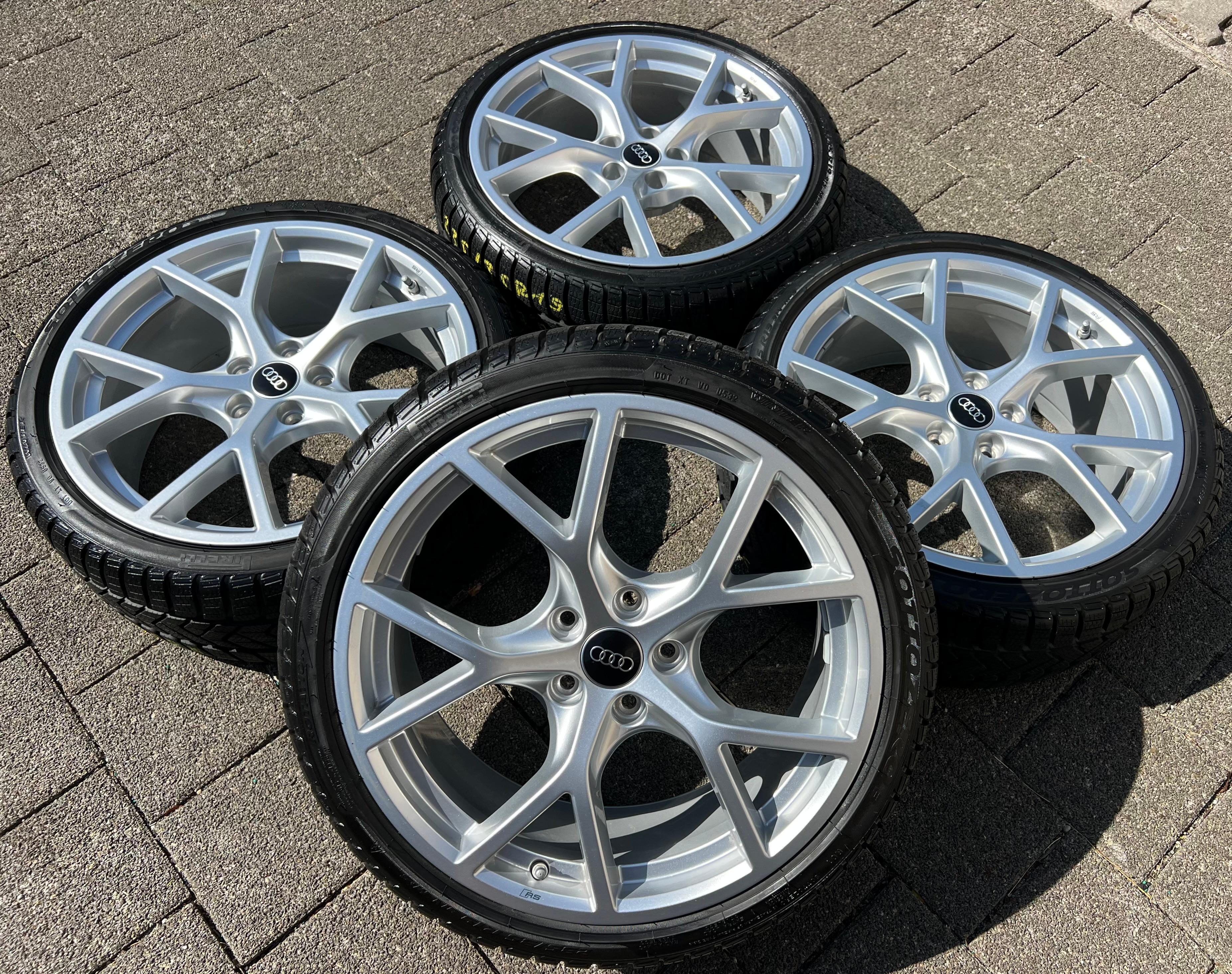 4 RUOTE IN LEGA ORIGINALI DA 19" PER INVERNO AUDI RS3 8Y 8Y0601025BT 235/35R19 91V PIRELLI RDKS