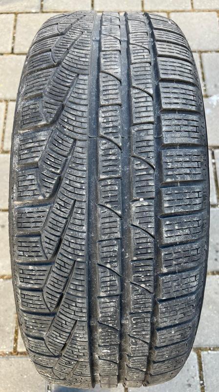 1 x 225/45R18 95V Winterreifen Pirelli Sottozero Winter 240 Serie 2 Runflat 5,5mm 2018 *