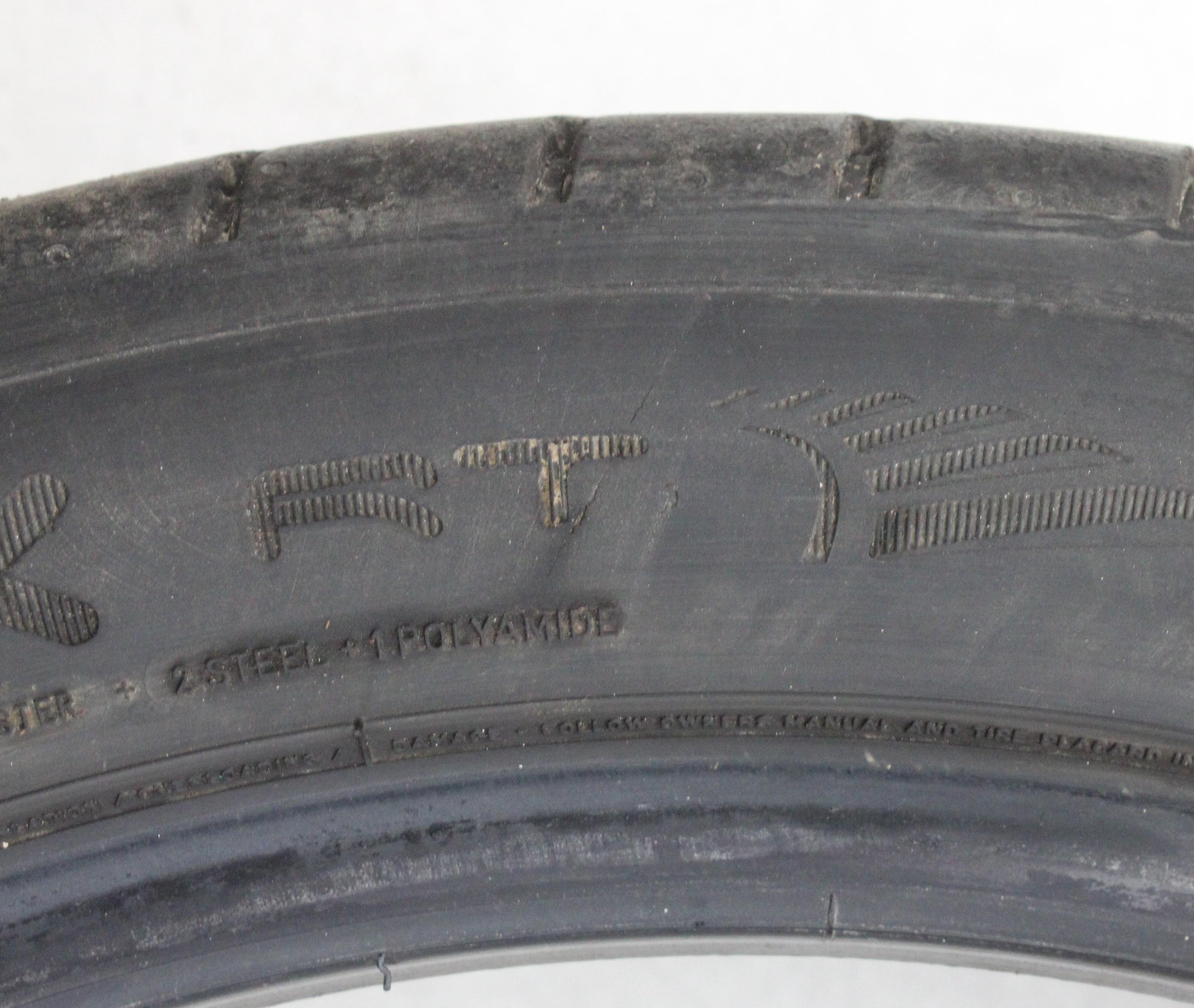 1 neumático de verano Dunlop Sport Maxx RT 225/45R19 92W, 6-6,5 mm, 2016