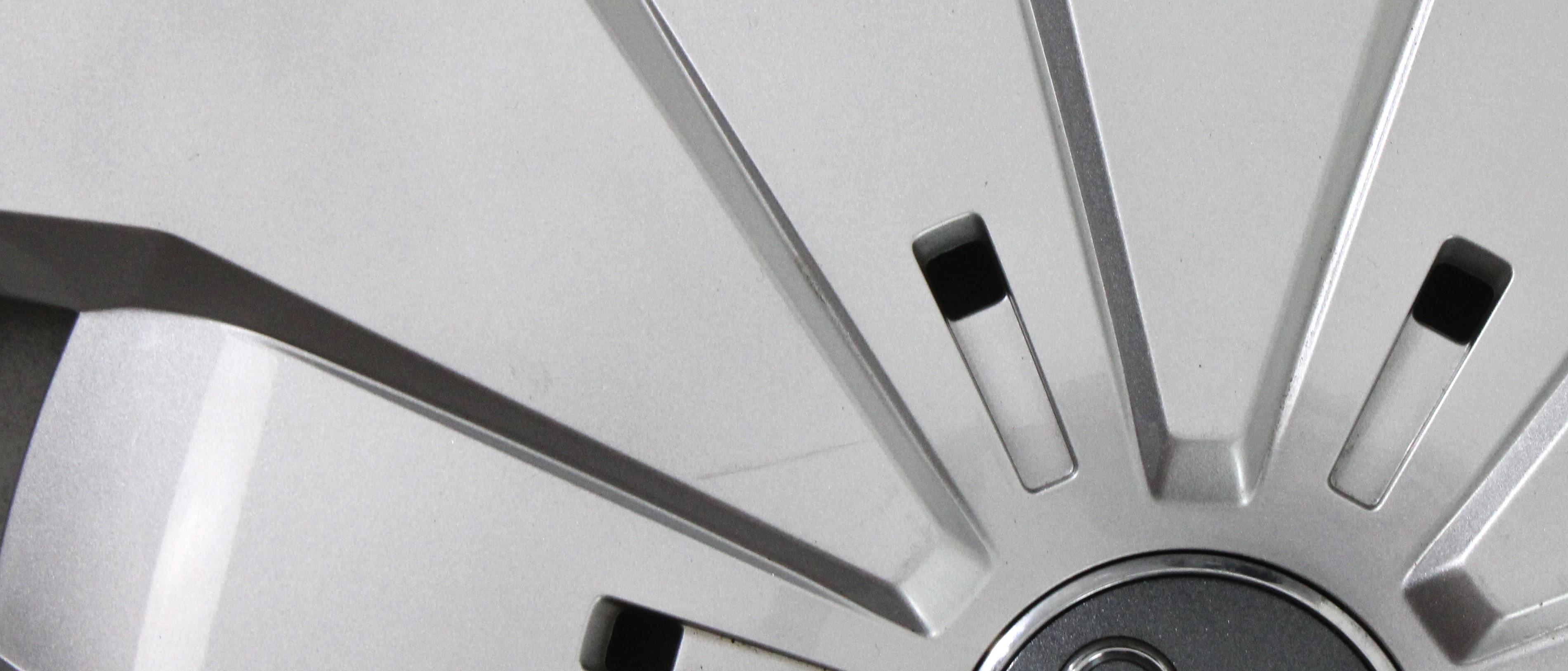 4x Tapacubos originales de 16" para Audi A3 A4 Q2 81A601147