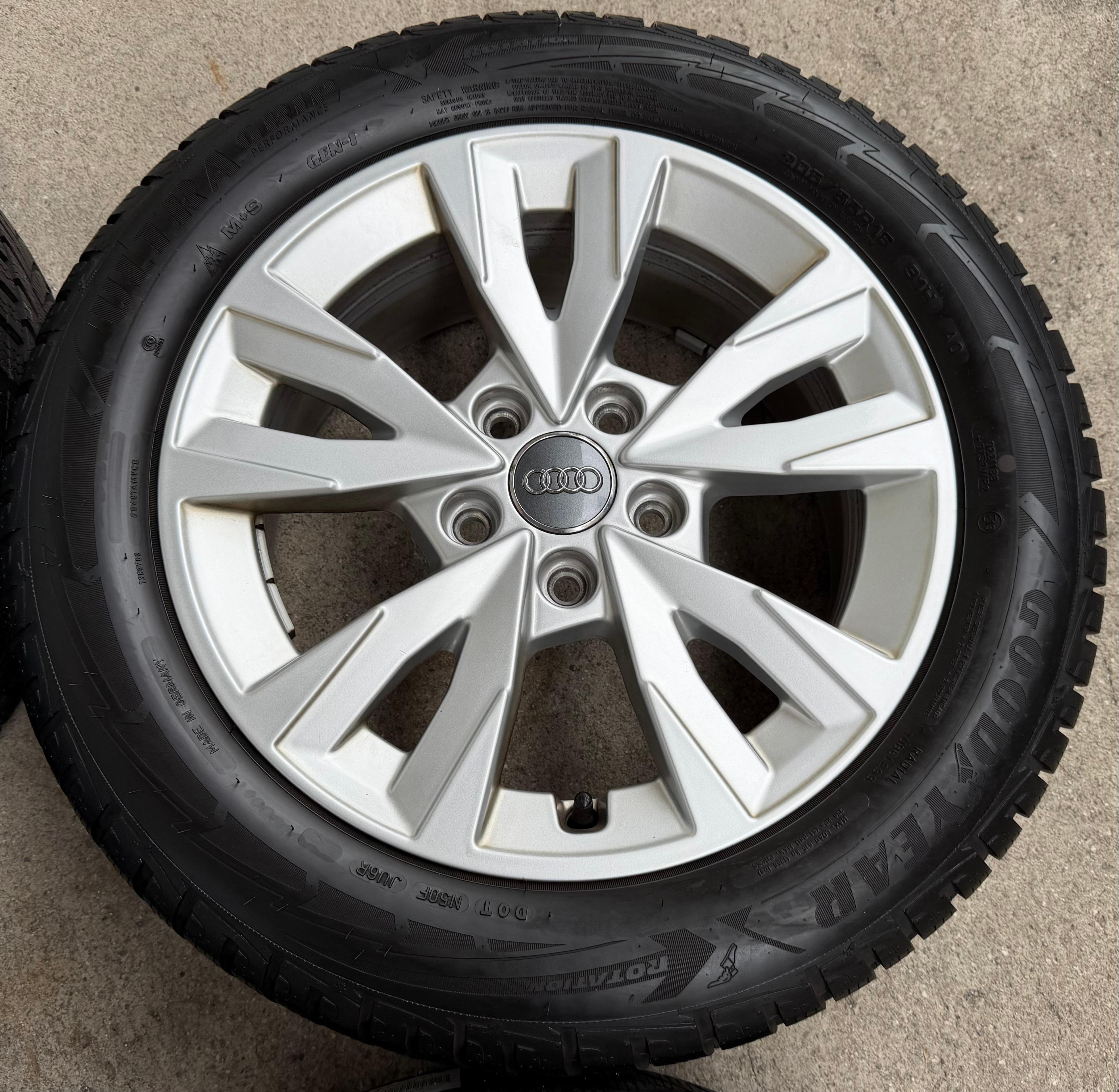 4 Original Alu Winterräder Audi A3 8Y 8Y0071496 205/55R16 91H Goodyear