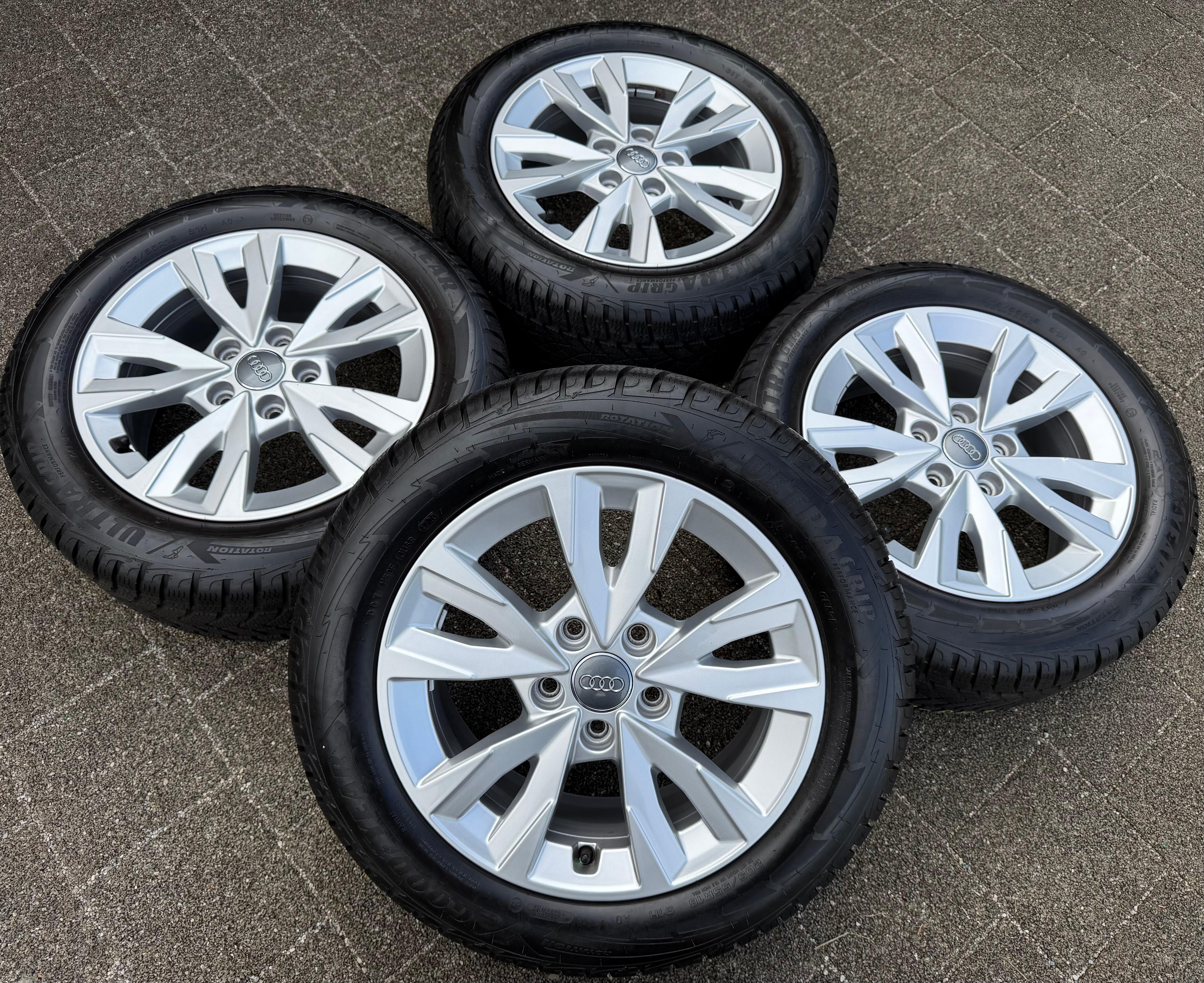 4 Original Alu Winterräder Audi A3 8Y 8Y0071496 205/55R16 91H Goodyear
