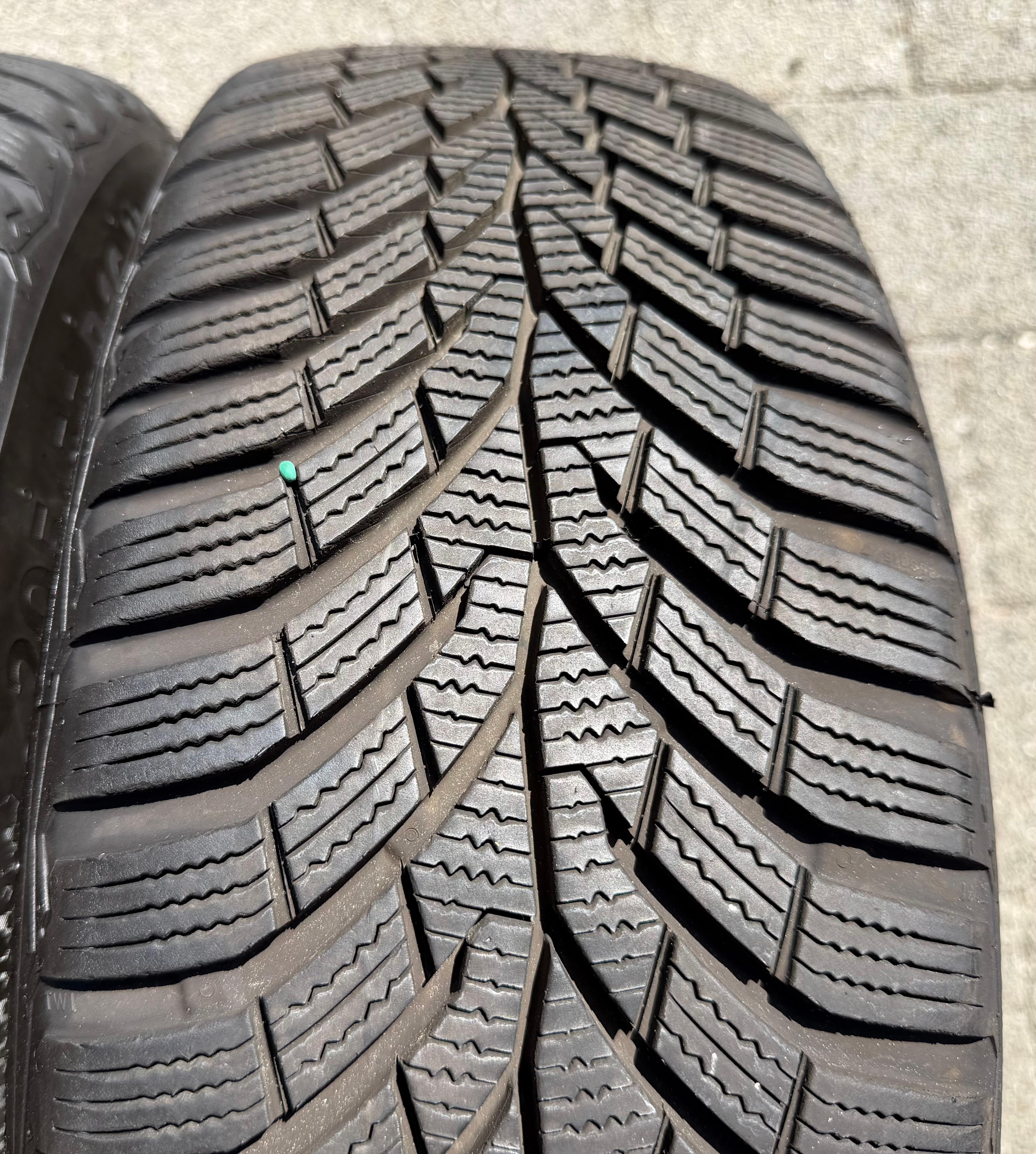 2 x 205/55R16 91H Winterreifen Continental Winter Contact TS870 7,5mm 2024