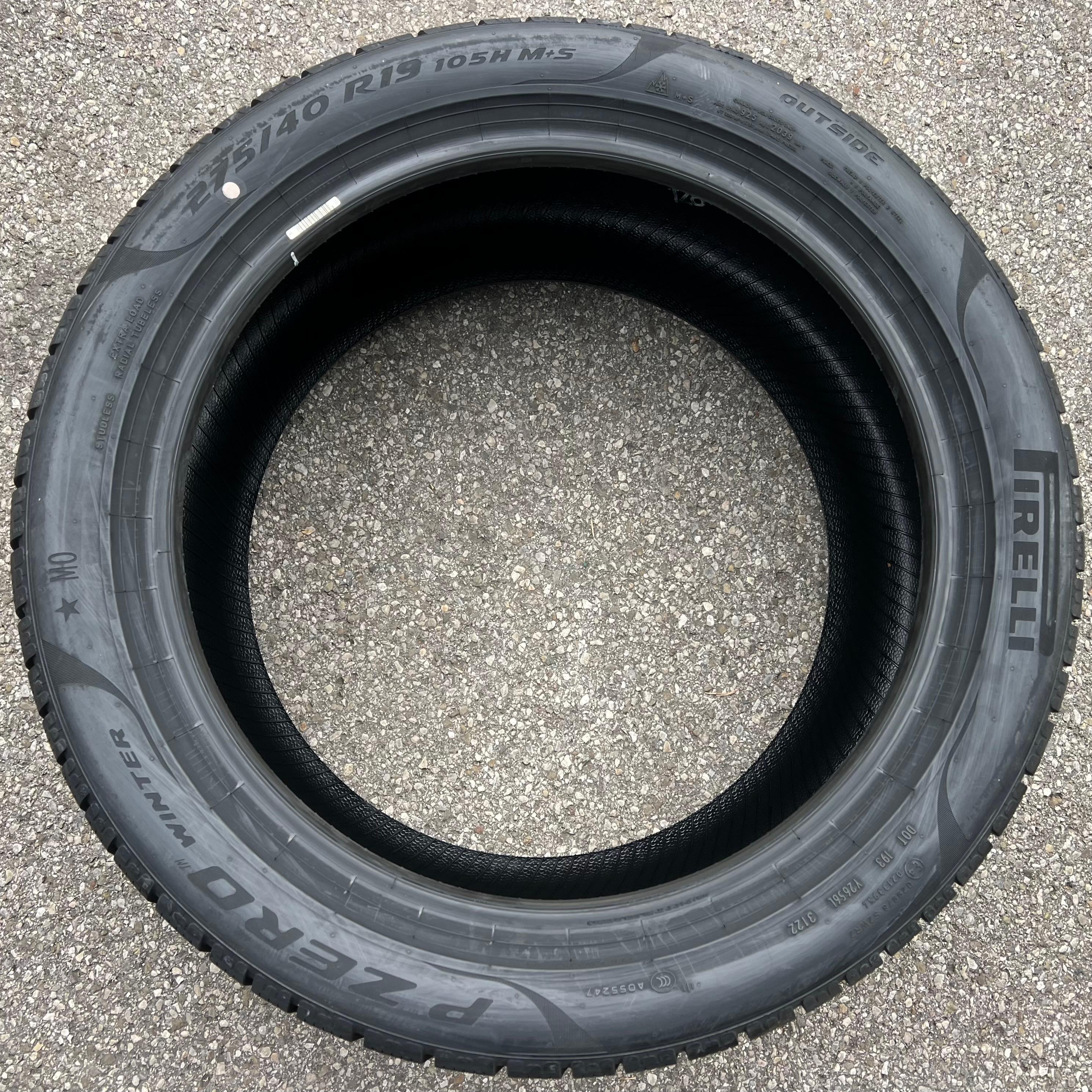 2 x 275/40R19 105H Winterbanden Pirelli Pzero Winter 2022 NIEUW Gratis verzending