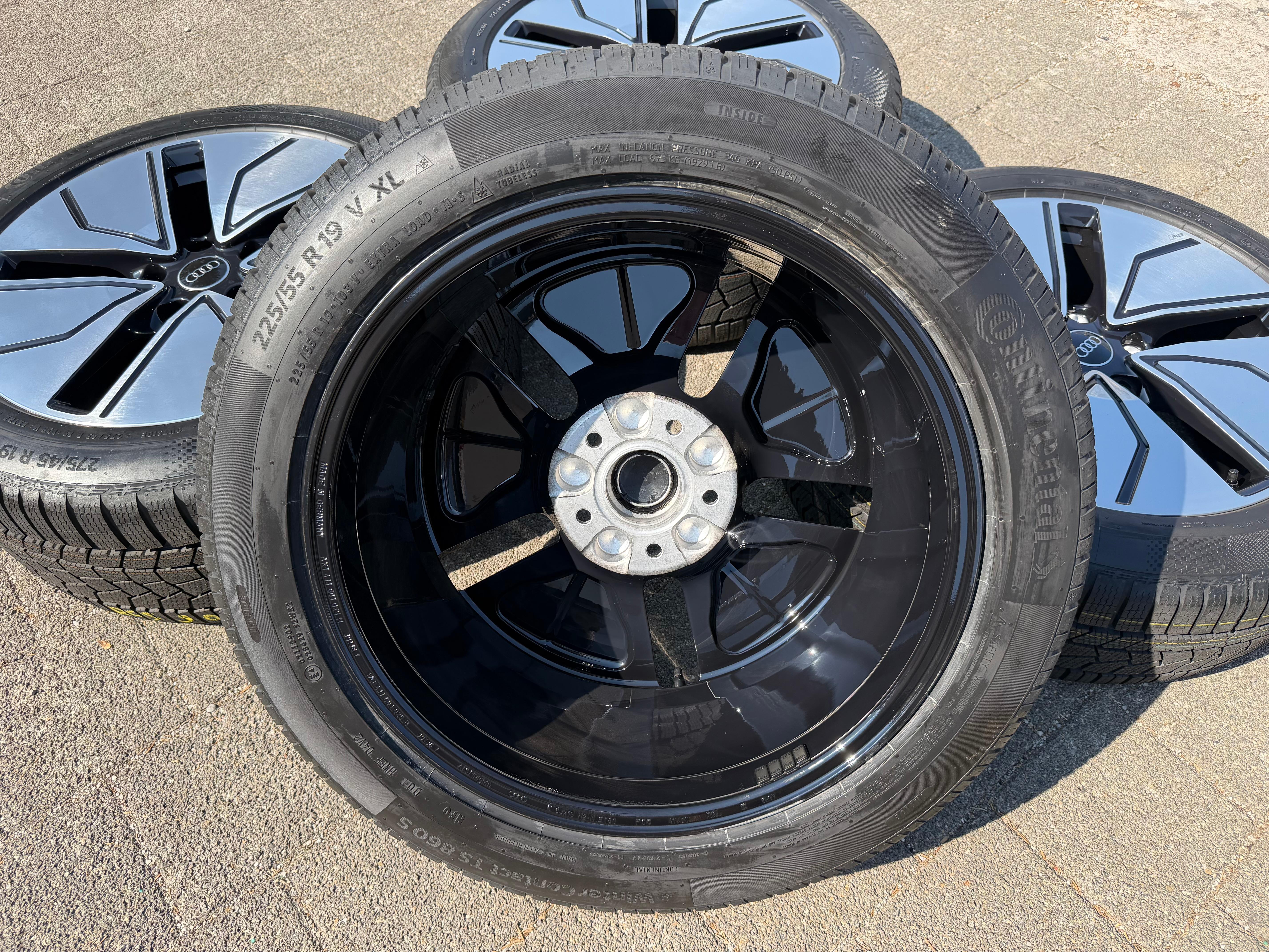 4 cerchi invernali originali in lega da 19" per Audi E-Tron GT 4J3601025P 4J3601025N con sistema di monitoraggio della pressione dei pneumatici (RDKS)