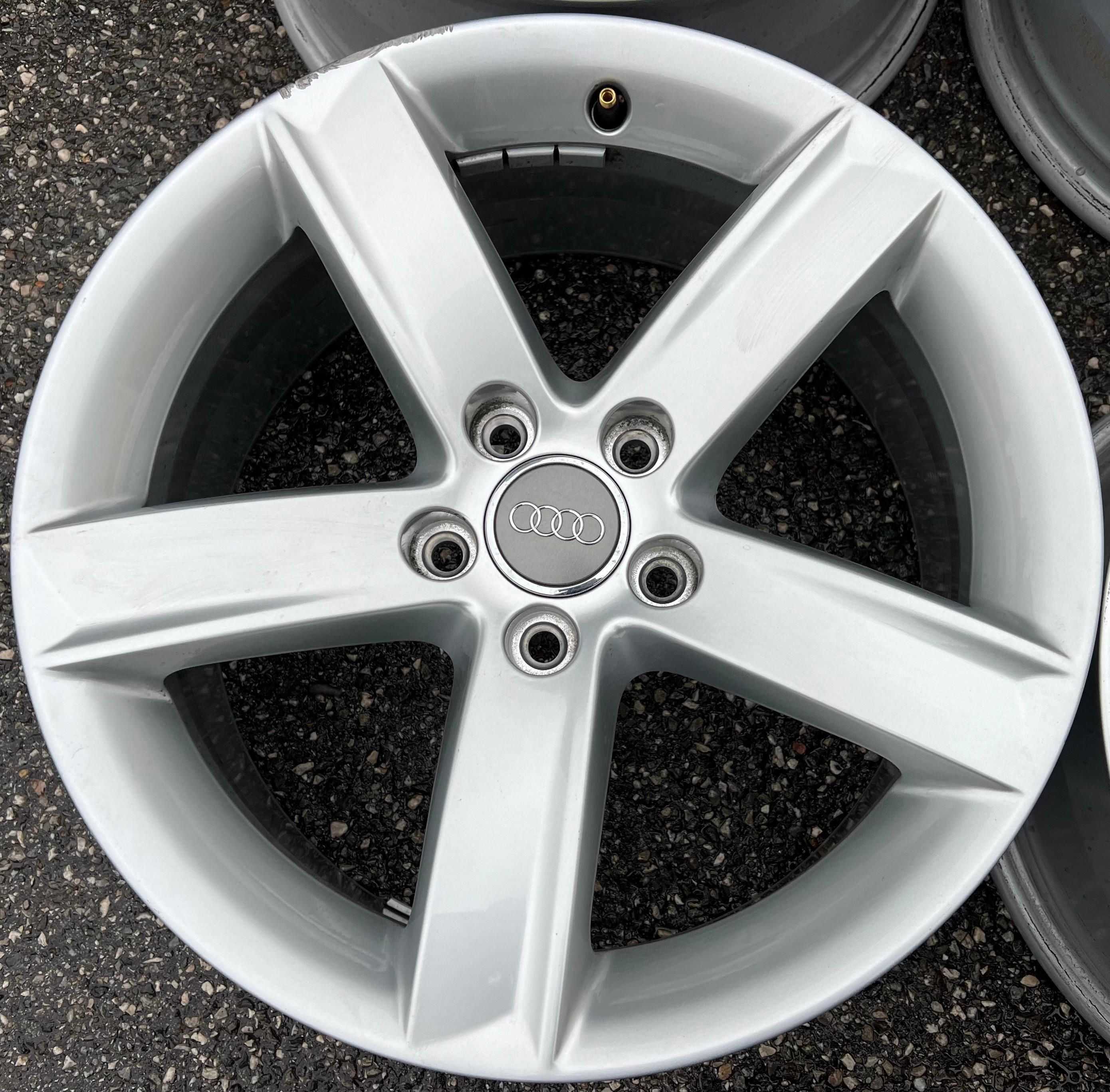 4 CERCHI ORIGINALI IN ALLUMINIO DA 17" AUDI A5 8T 8T0071497 CONSEGNA GRATUITA