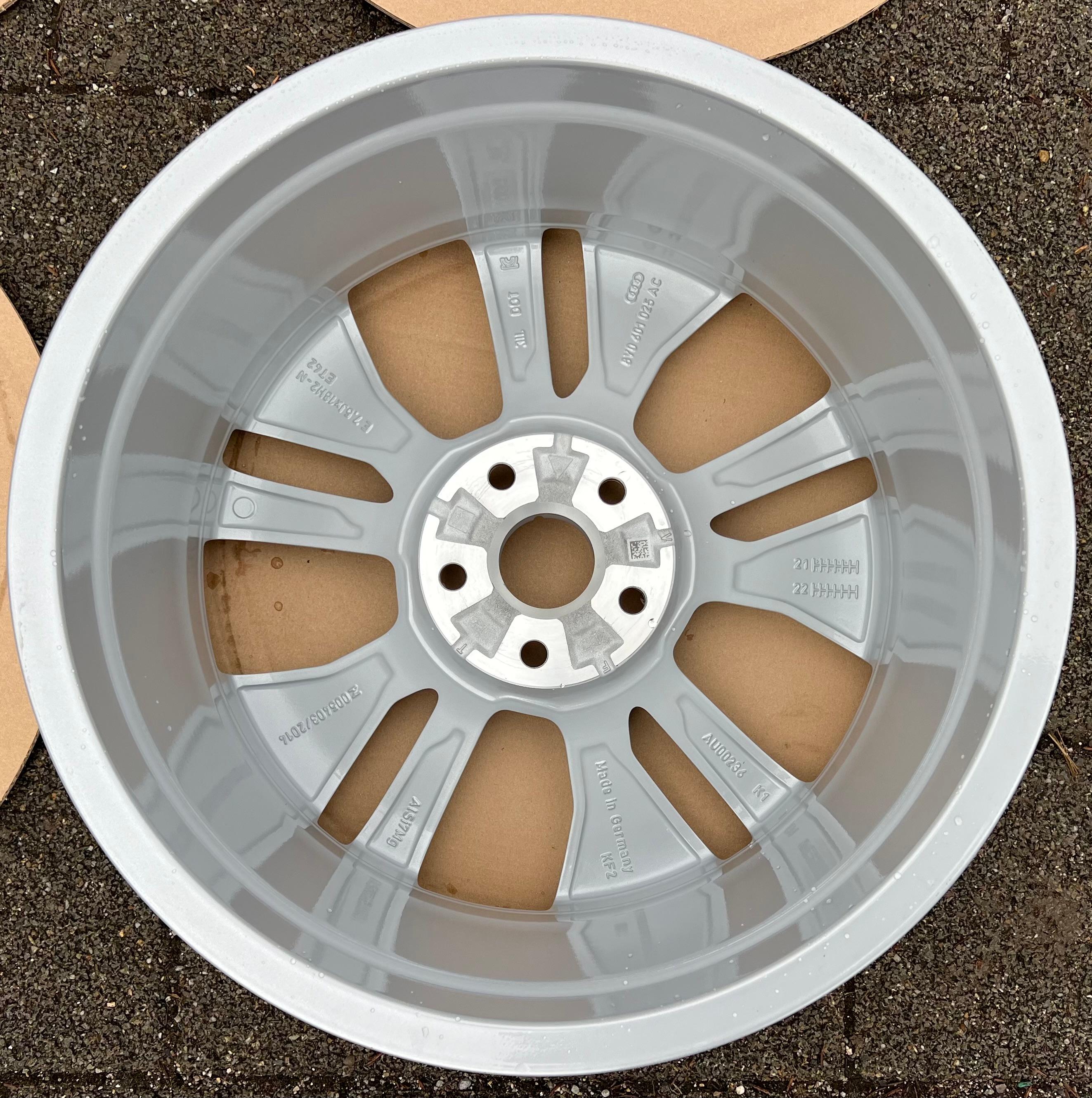1 X ORIGINAL 18" ALUFELGE AUDI A3 S3 8Y 8Y0601025AC 7,5x18 ET42 FREIHAUS