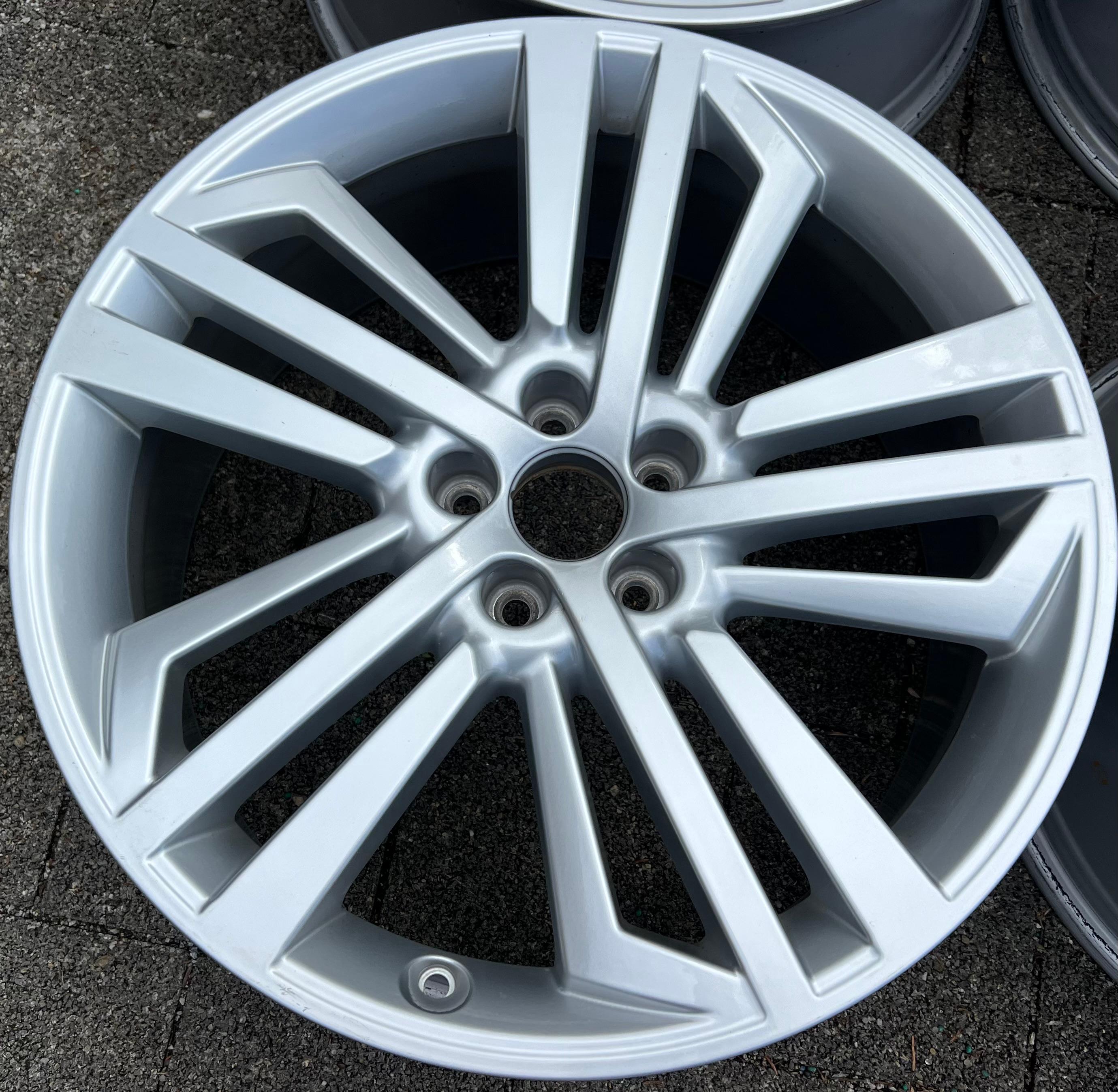 4 ORIGINAL 20" ALUFELGEN FELGEN 80A601025L AUDI Q5 SQ5 FY 8x20 ET39 FREIHAUS