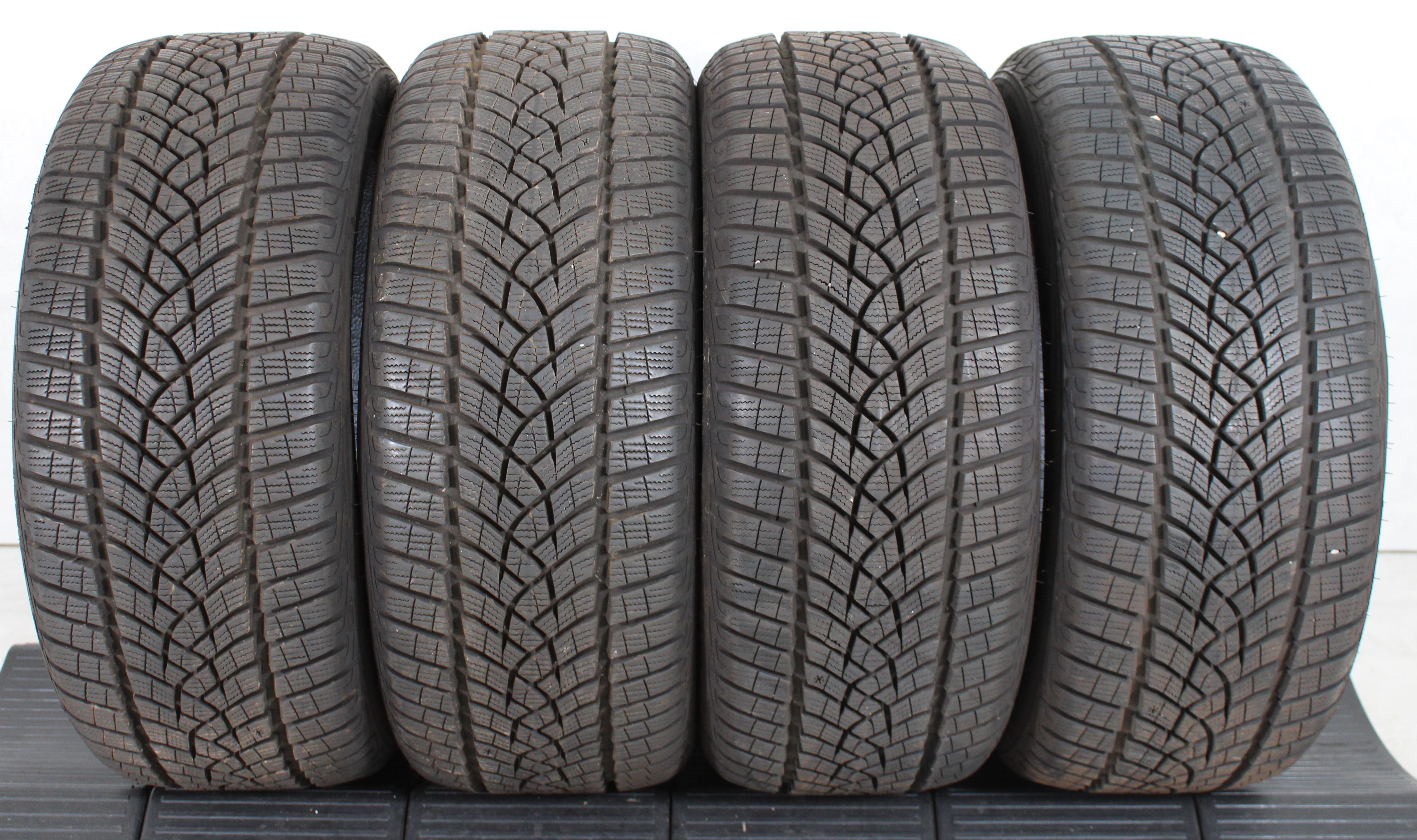 4 x 215/45R16 90V Winterreifen Goodyear Ultra Grip Performance GEN-1 8,5mm 2018 XL