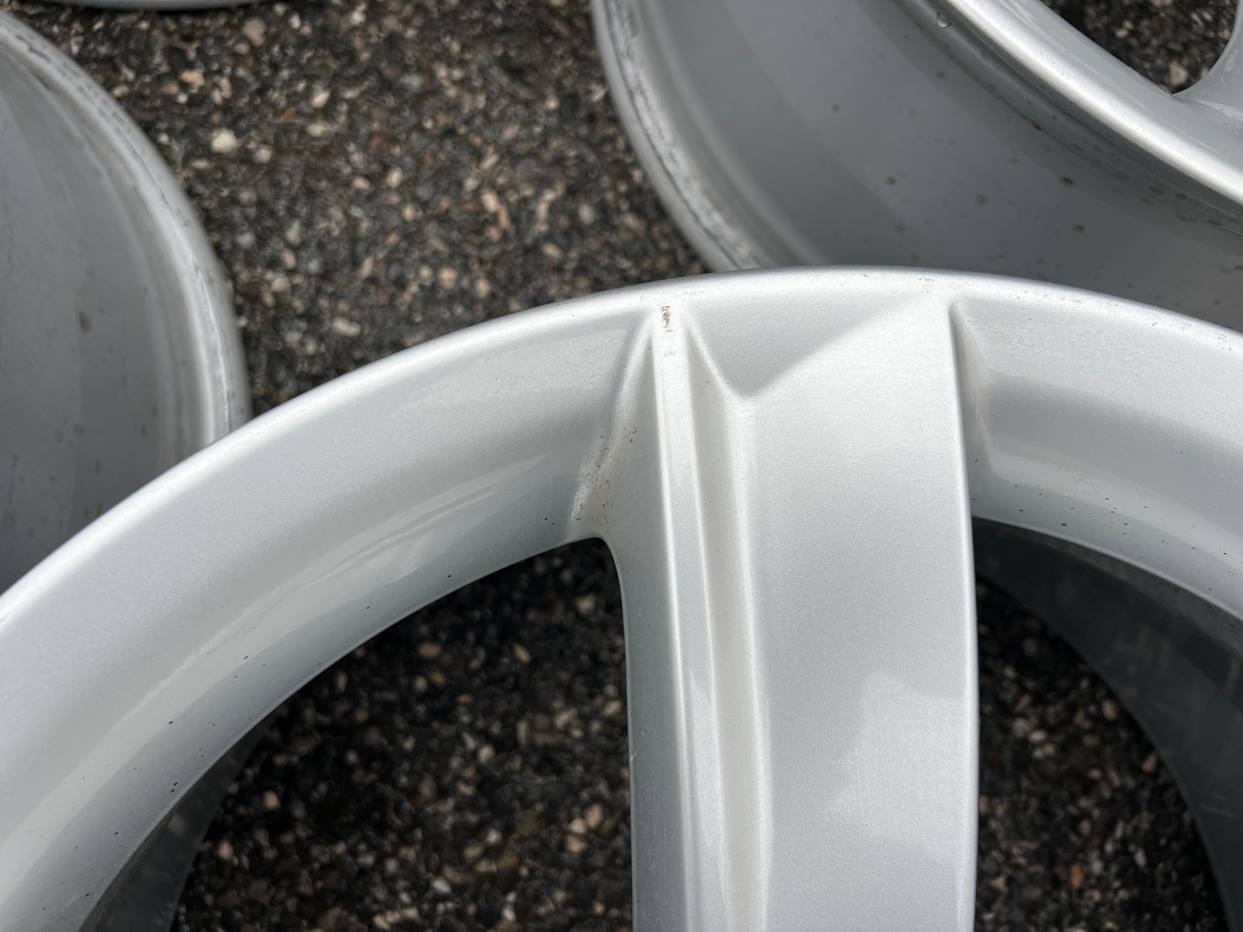 4 CERCHI ORIGINALI IN ALLUMINIO DA 17" AUDI A5 8T 8T0071497 CONSEGNA GRATUITA