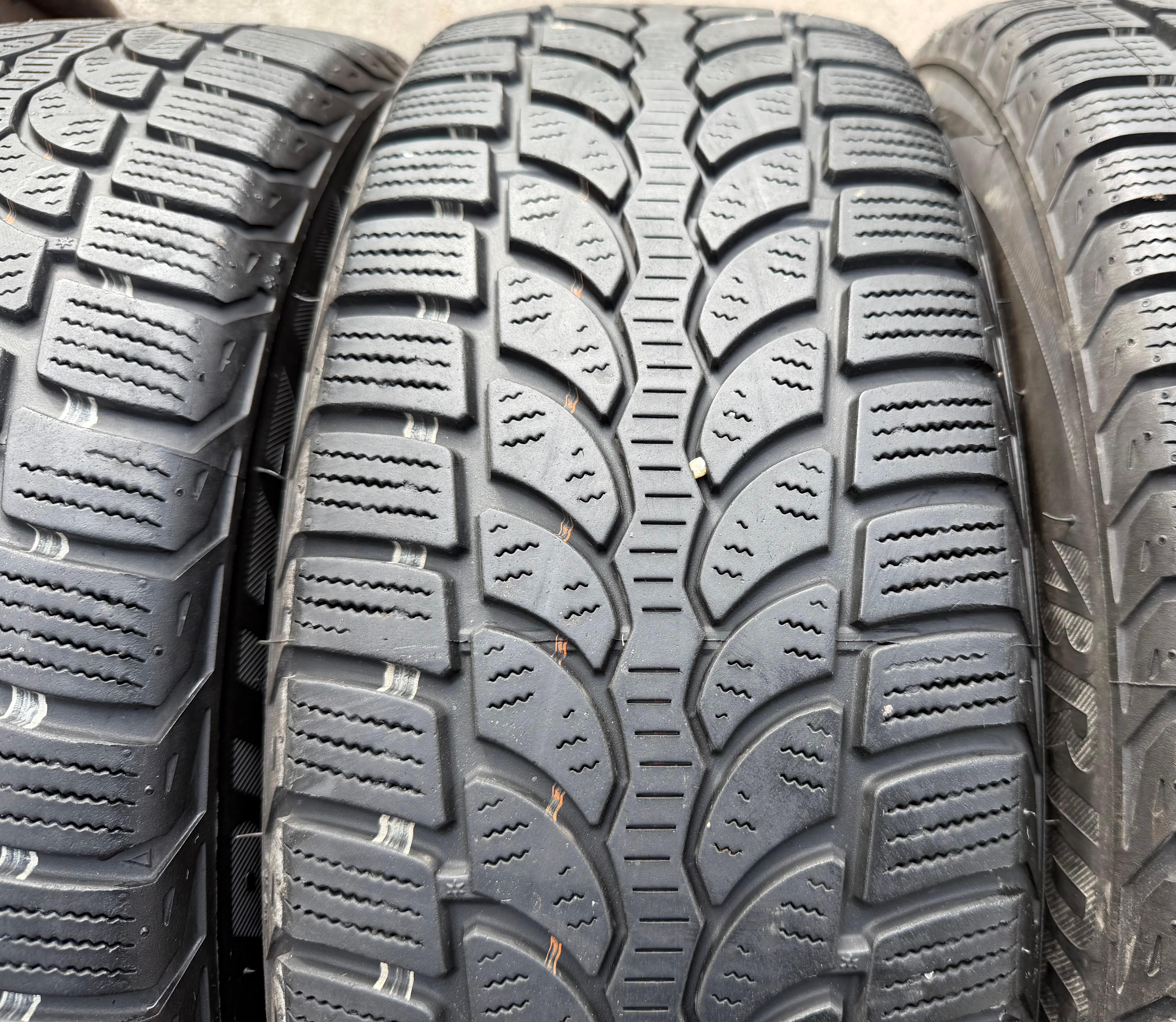 4 roues hiver Audi A1 8X 8X0601027C 185/60R15 88H pneus hiver Bridgestone