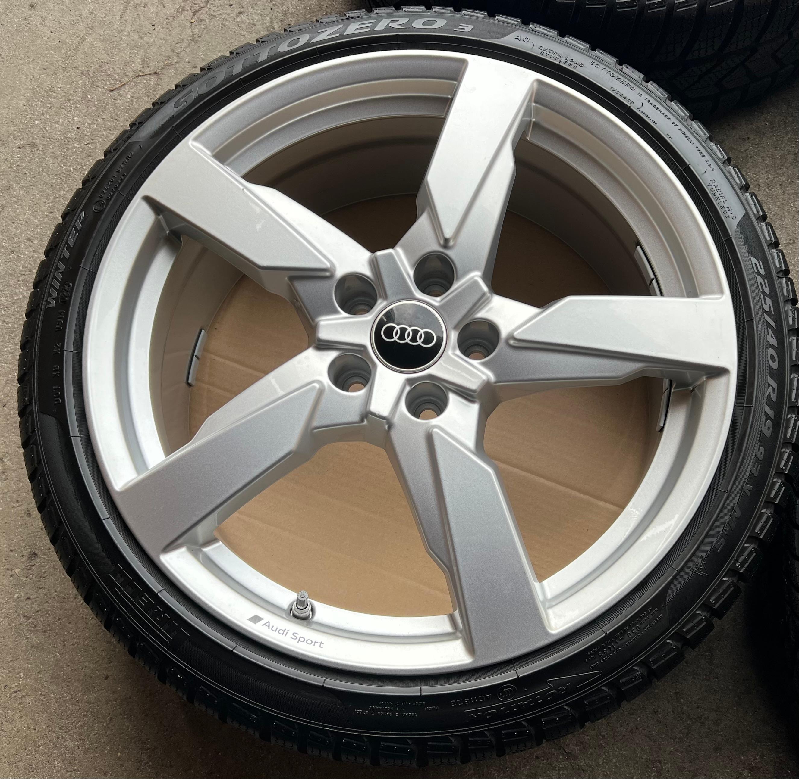 4 ORIGINAL 19" ALU WINTERRÄDER AUDI TT TTS 8S 8S0601025AG 225/40R19 93V PIRELLI