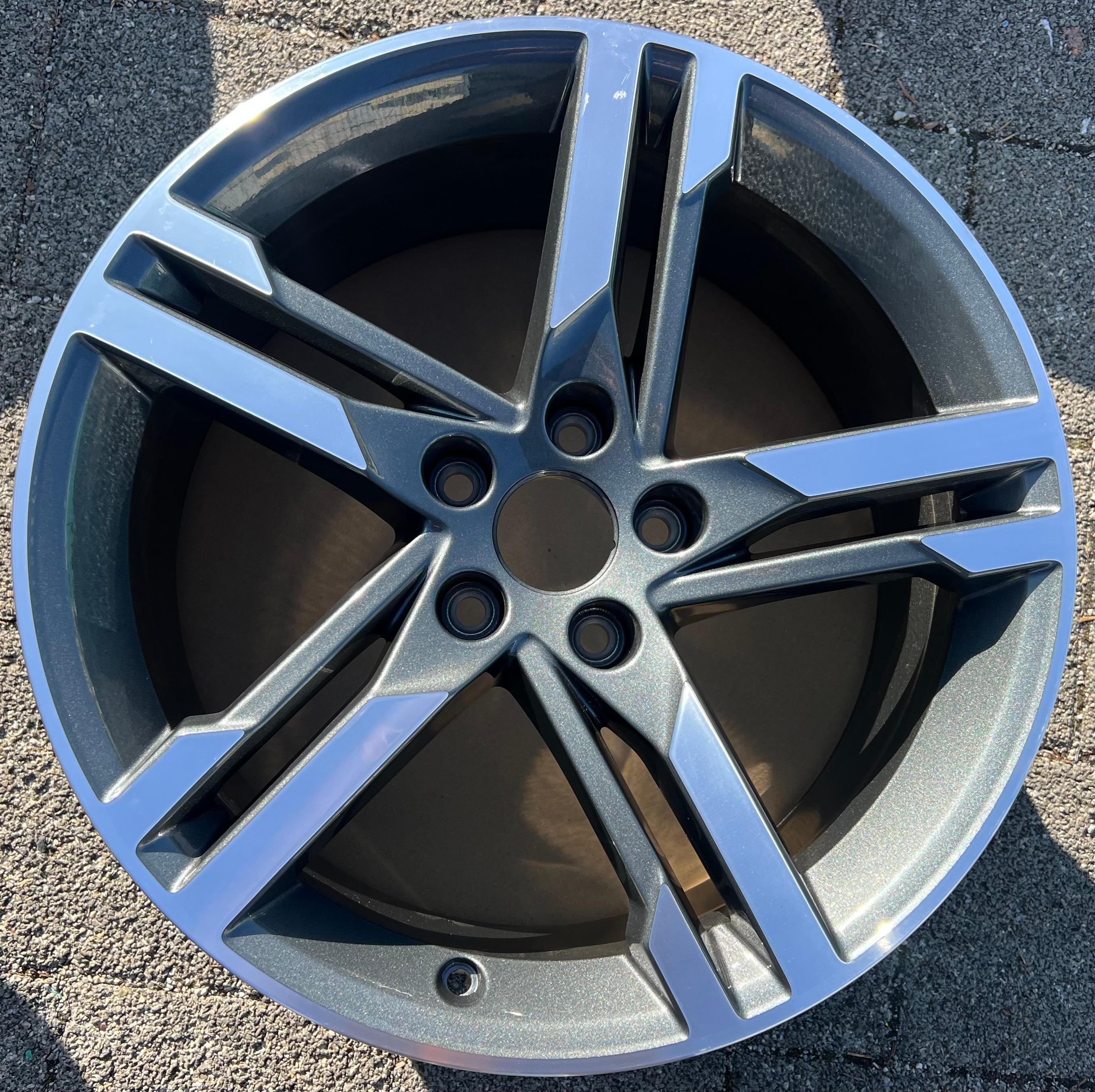 1 X ORIGINAL 18" ALUFELGE FELGE AUDI A4 8W 8W0601025M 8x18 ET40 FREIHAUS