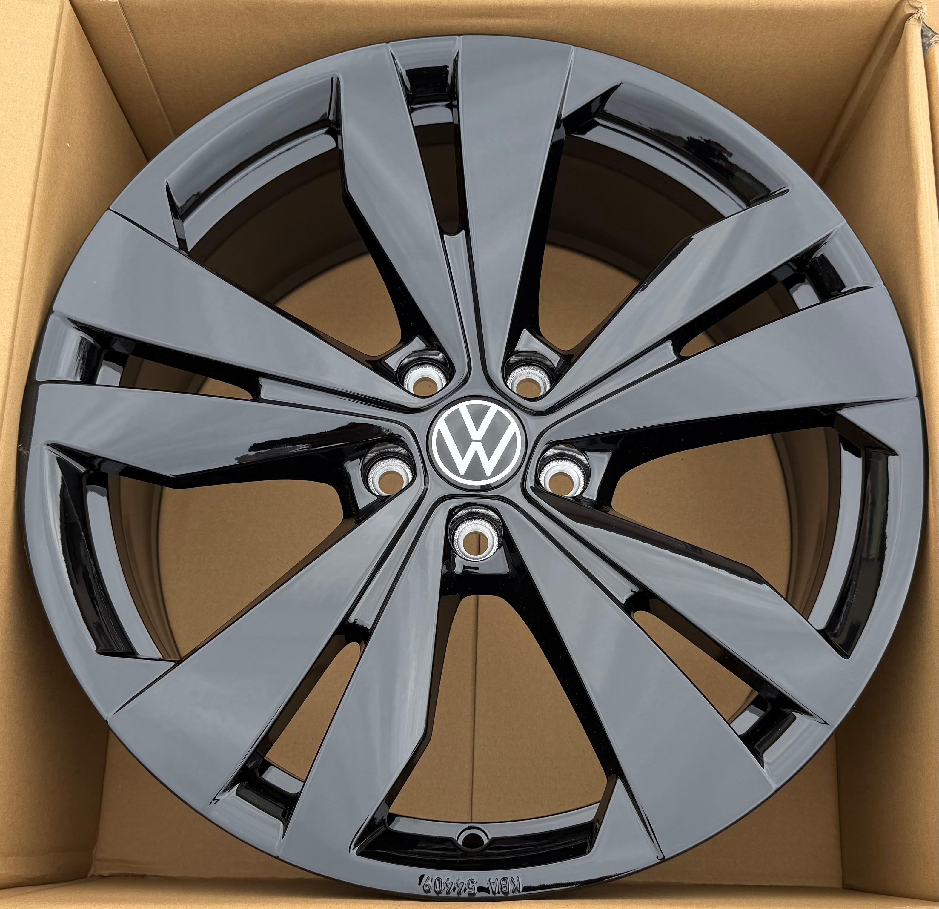 1 X ORIGINAL 19" ALUFELGE VW ID7 ID.7 14B601025AD 8x19 ET45 LEON NEU