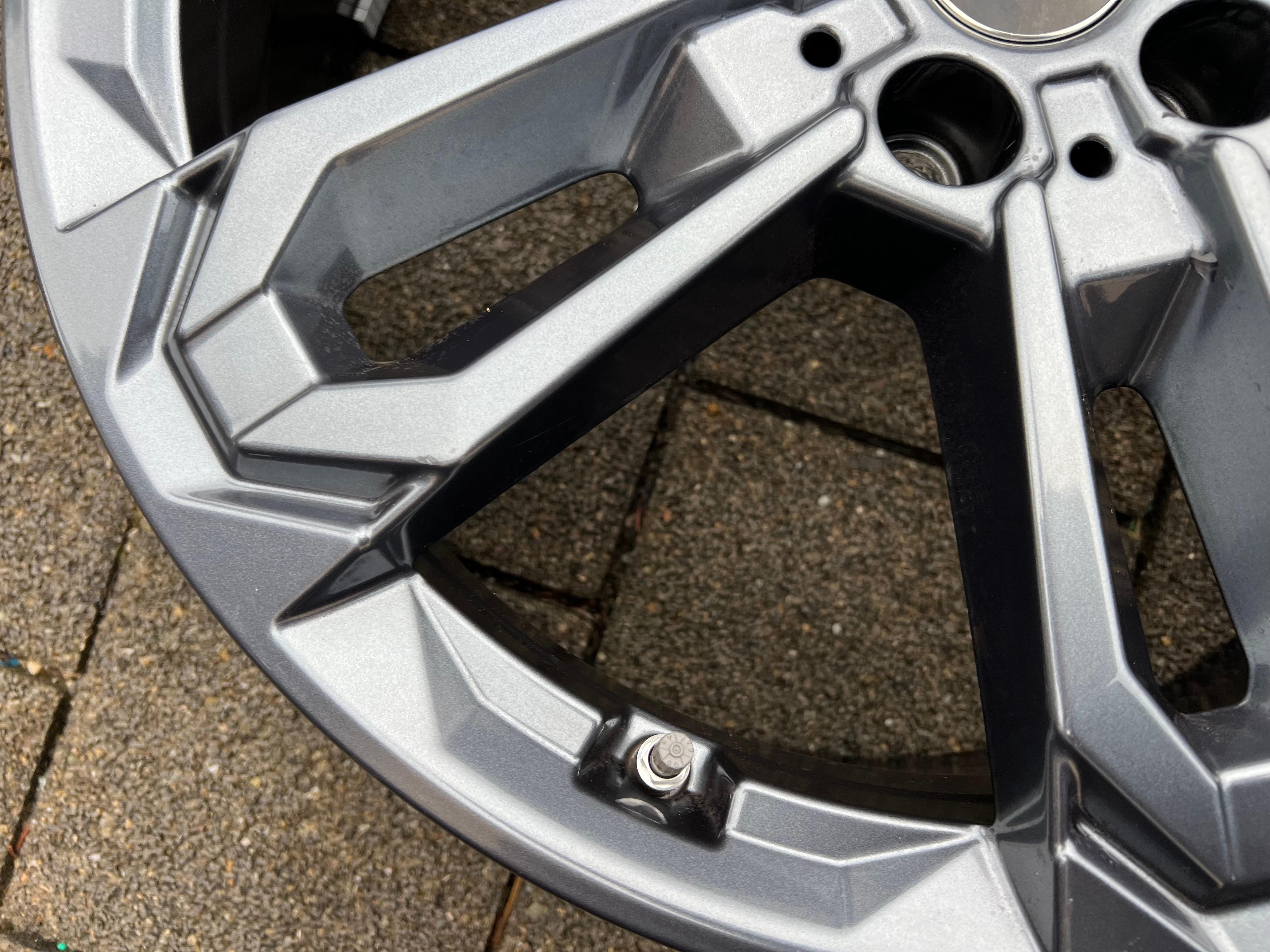 4 ORIGINAL 19" ALUMINIUM RIM BMW X1 U11 iX1 X2 U10 STYLING 1041 5A661A8 6,5x19 ET42 FREIHAUS