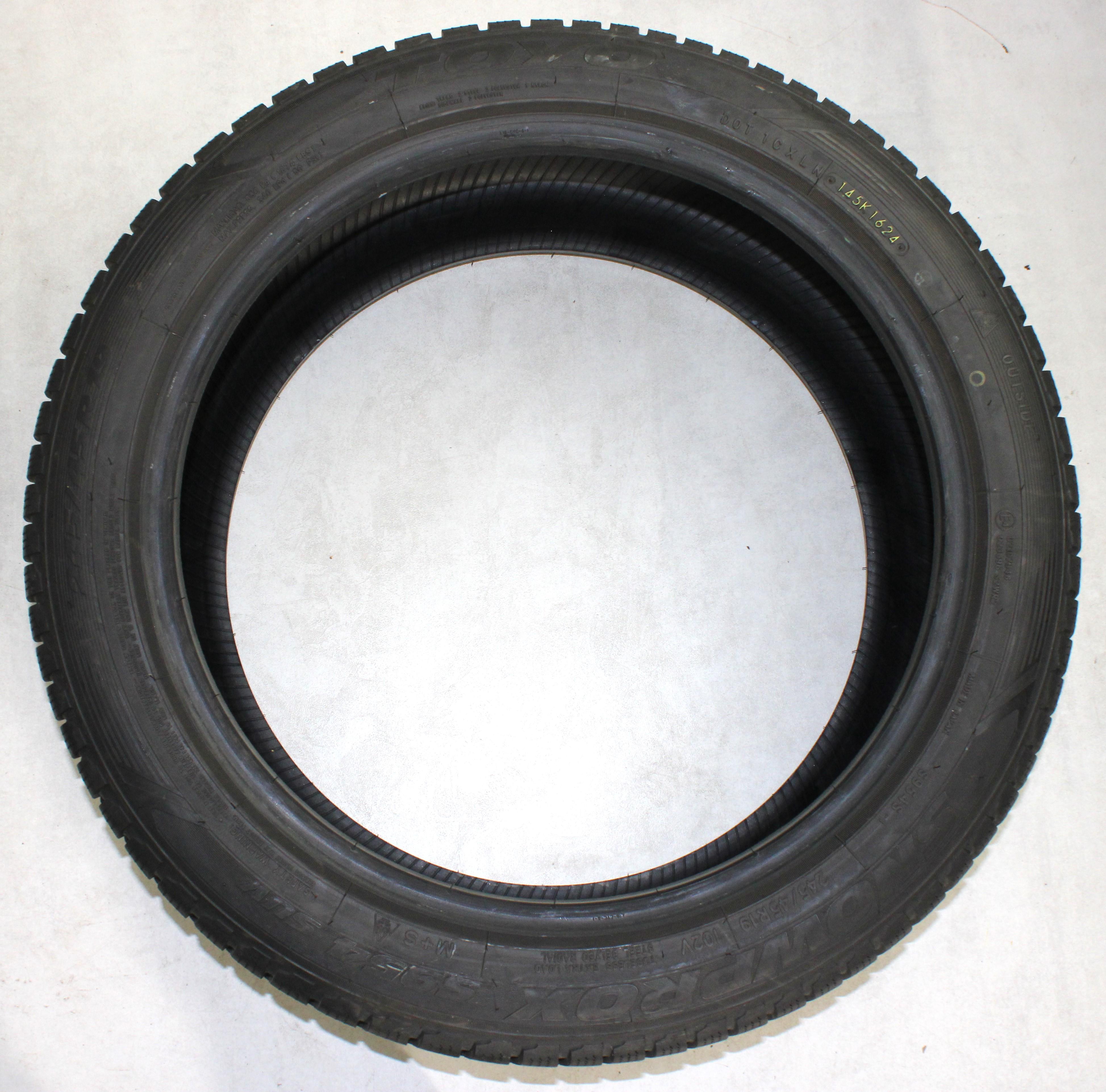 2 x 245/45R19 102V Winterreifen Toyo SnowProx S954 SUV 6-6,5mm 2024
