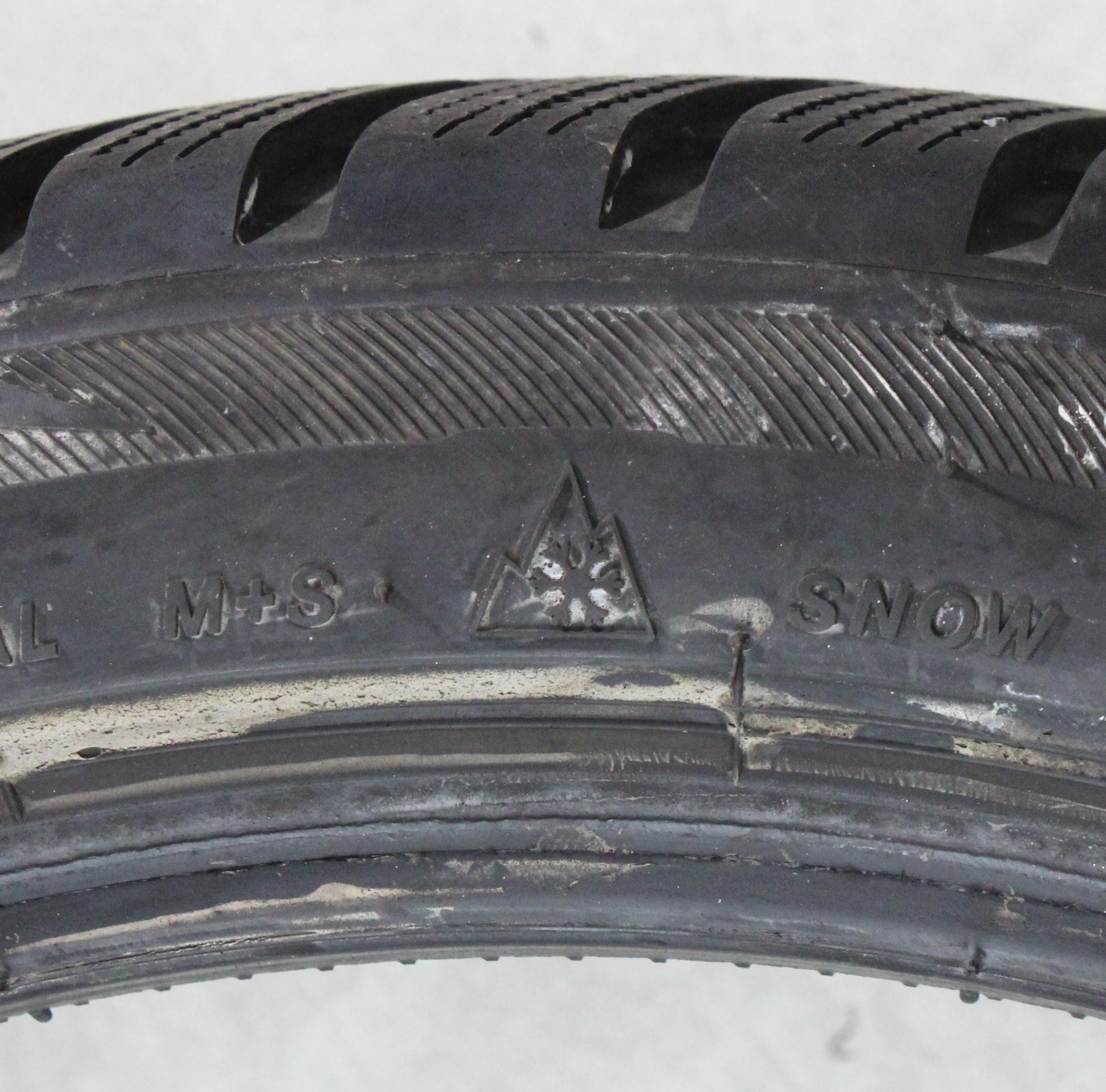4 x 225/40R18 92V Winterreifen Bridgestone Blizzak LM001 * Runflat 6-6,5mm 2019