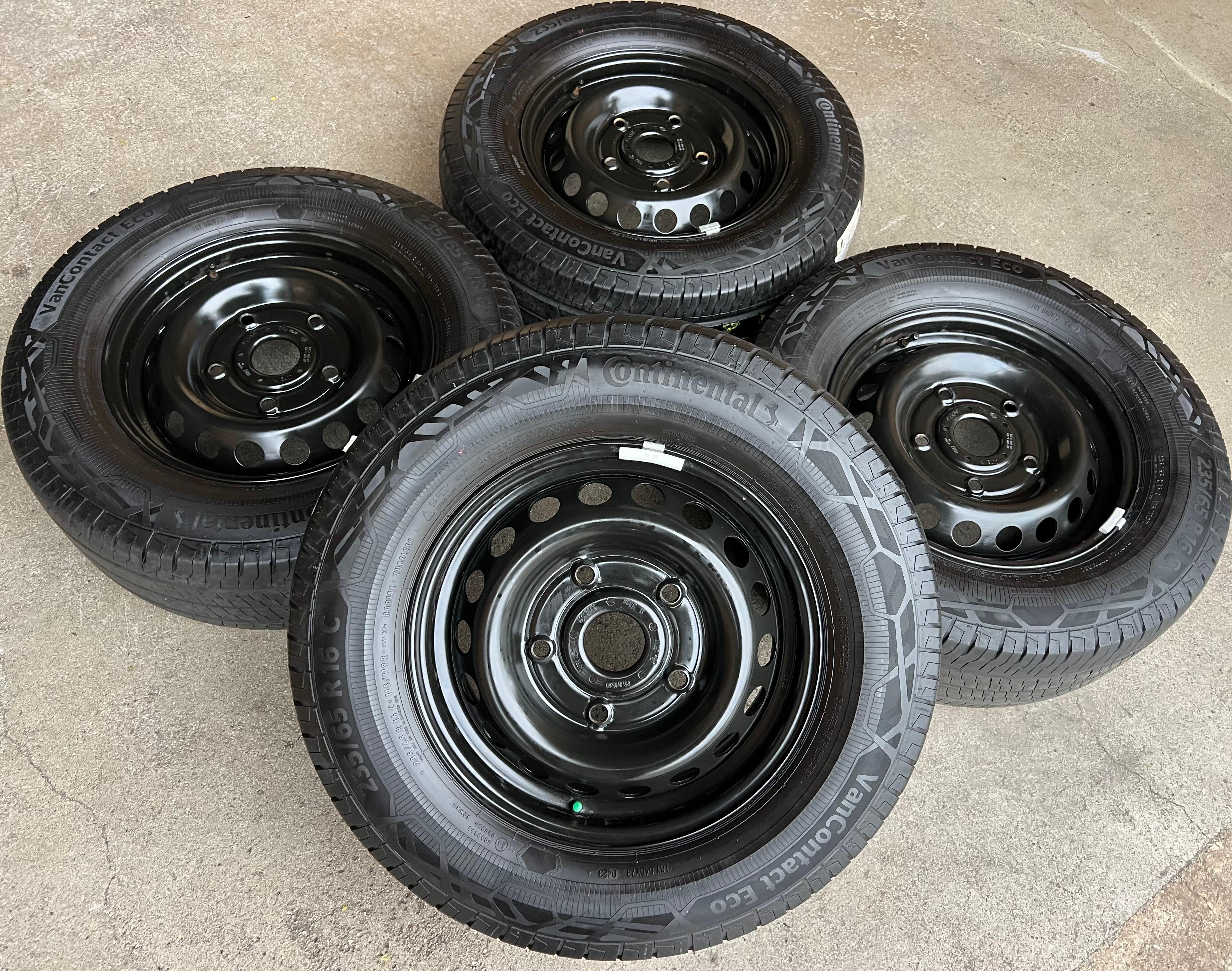 4 SOMMERRÄDER FORD TRANSIT FCD FED FAD 235/65R16C 115/113R CONTINENTAL 2023