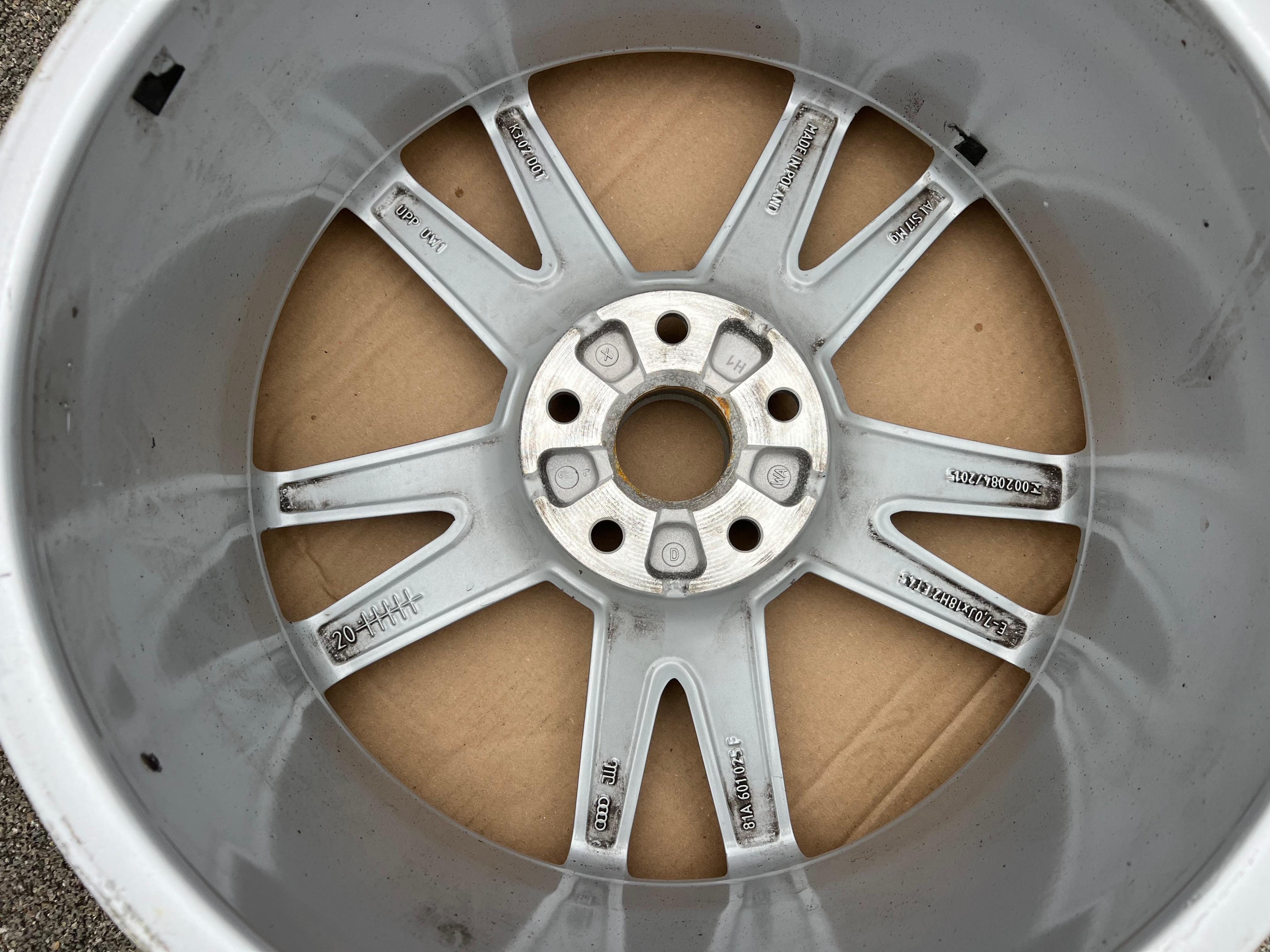 1 X LLANTA DE ALEACIÓN ORIGINAL DE 18" PARA AUDI Q2 GA GAB 81A601025F 7x18 ET45 ENVÍO GRATUITO
