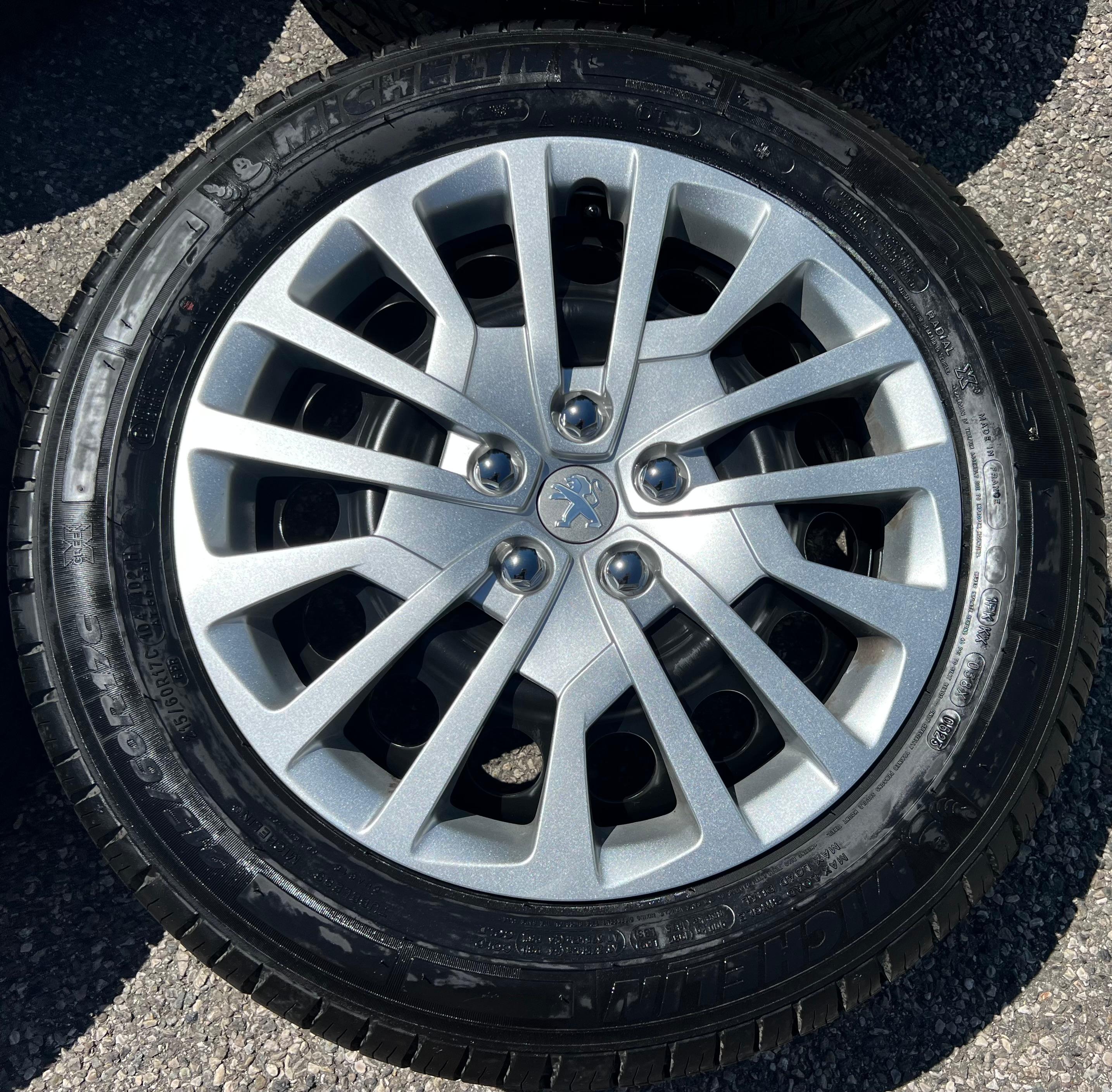 4 ROUES D'ÉTÉ PEUGEOT EXPERT V 215/60R17C 104/102H MICHELIN AGILIS 2023 FRANCO DOMICILE