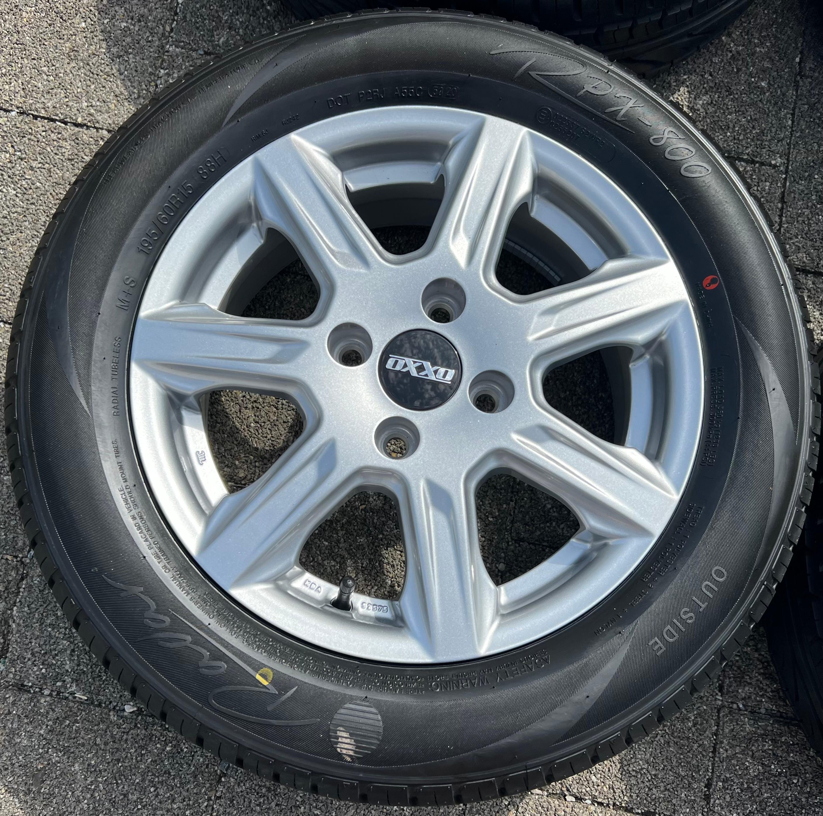 4 ALU SOMMERRÄDER 195/60R15 88H FORD FIESTA JHH JGH JHH NEU RDKS