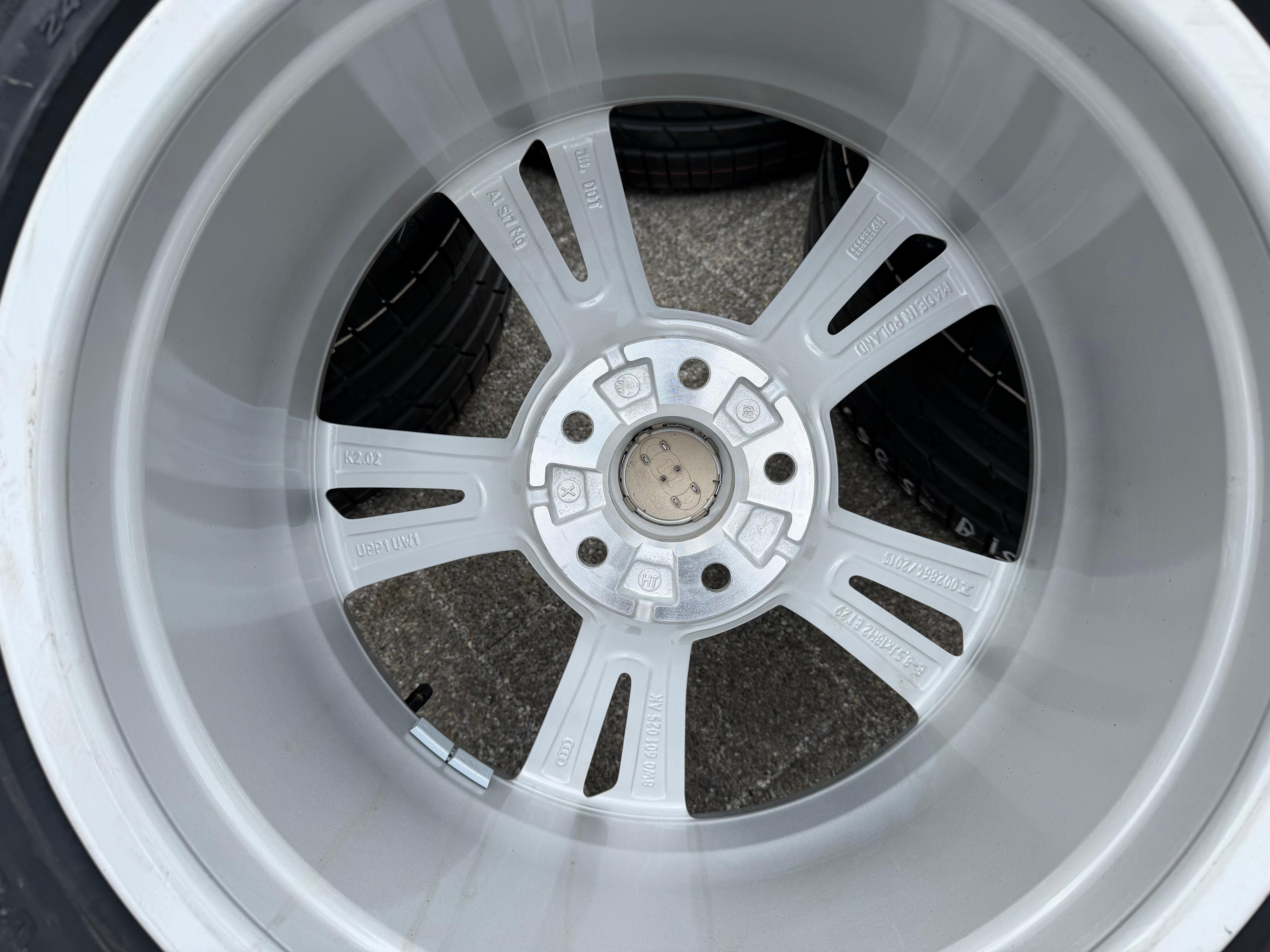 4 cerchi in lega Sommer da 18" originali per Audi A5, S5, 8W, B9, F5, 245/40R18, 93Y, 8W0601025AK, Hankook