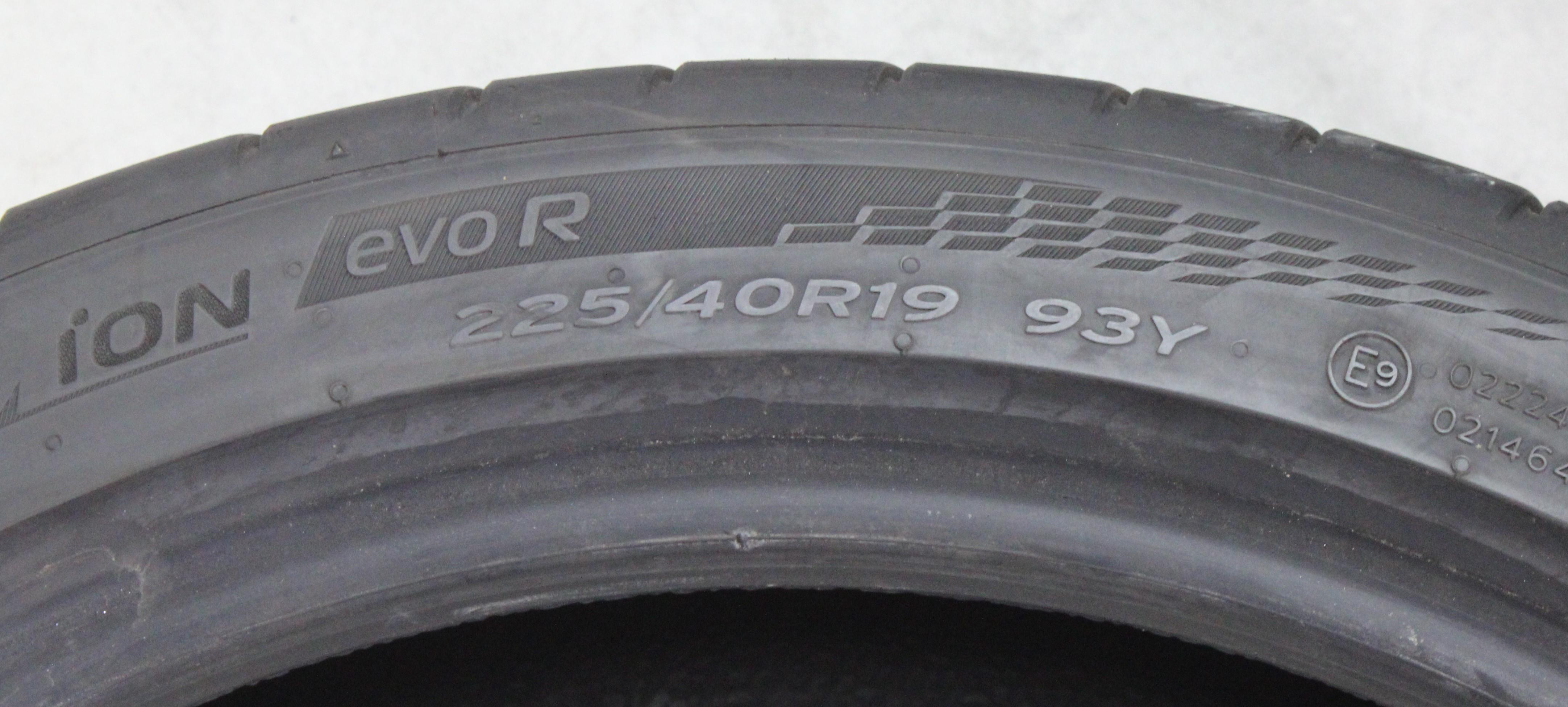 1 x 225/40R19 93Y Neumático de verano Hankook Ion Evo R 4,5-5 mm 2024