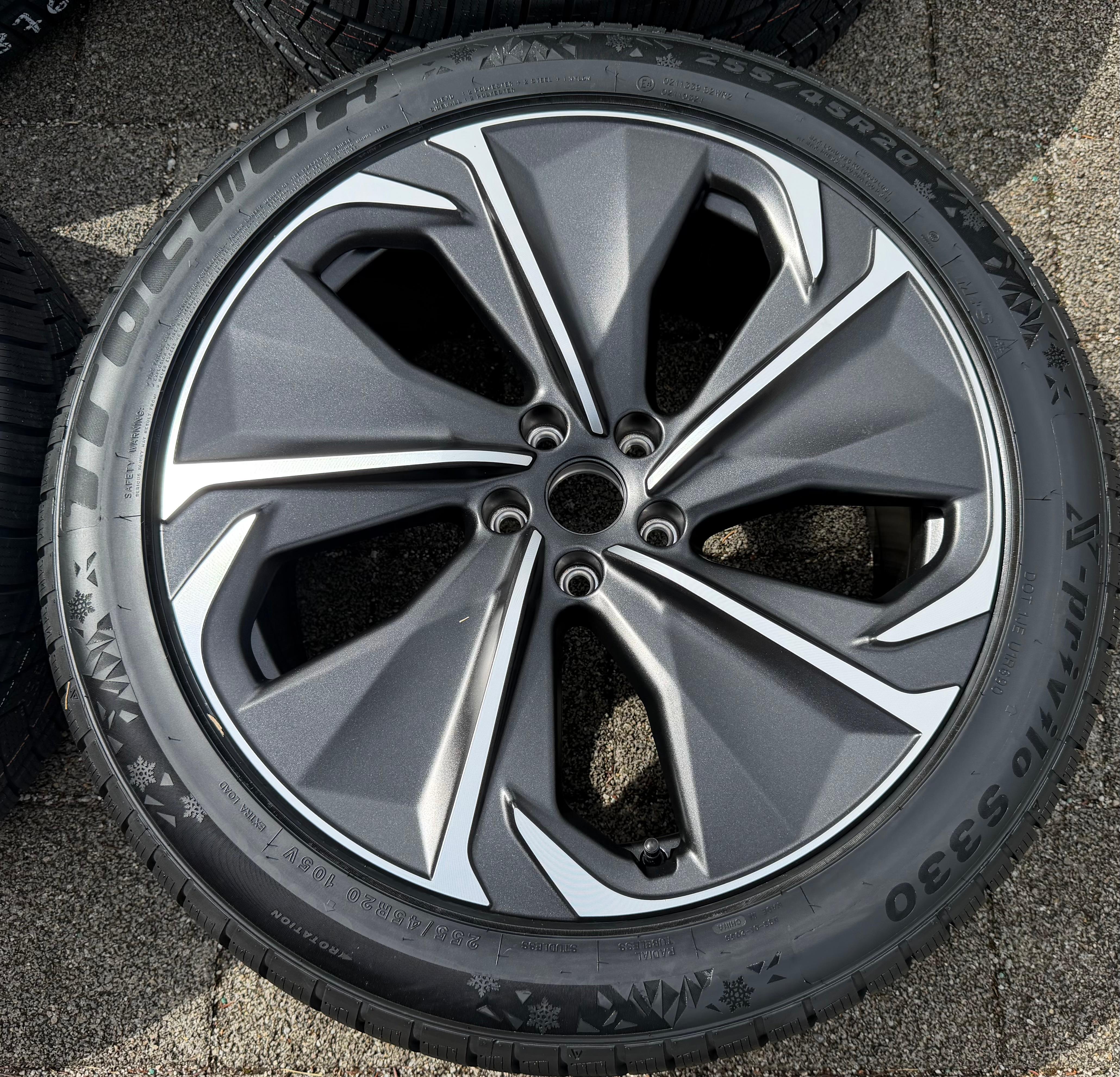 4 originele 20" aluminium wintervelgen Cupra Tavascan 255/45R10 105V Tracmax 2026