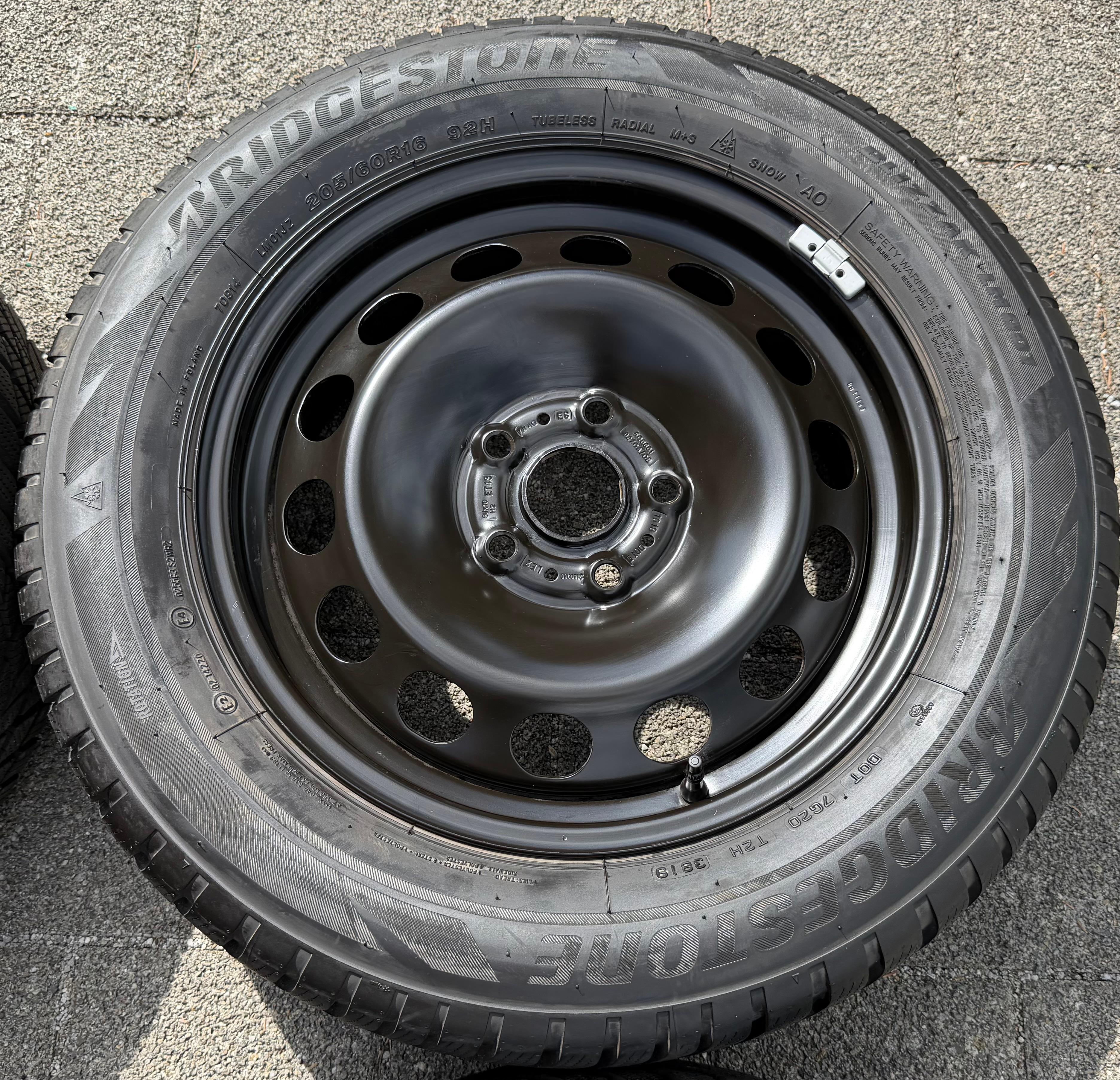 4 Winterräder Audi Q2 GA VW T-Roc Skoda Karoq 205/60R16 92H Bridgestone 5Q0601027AM