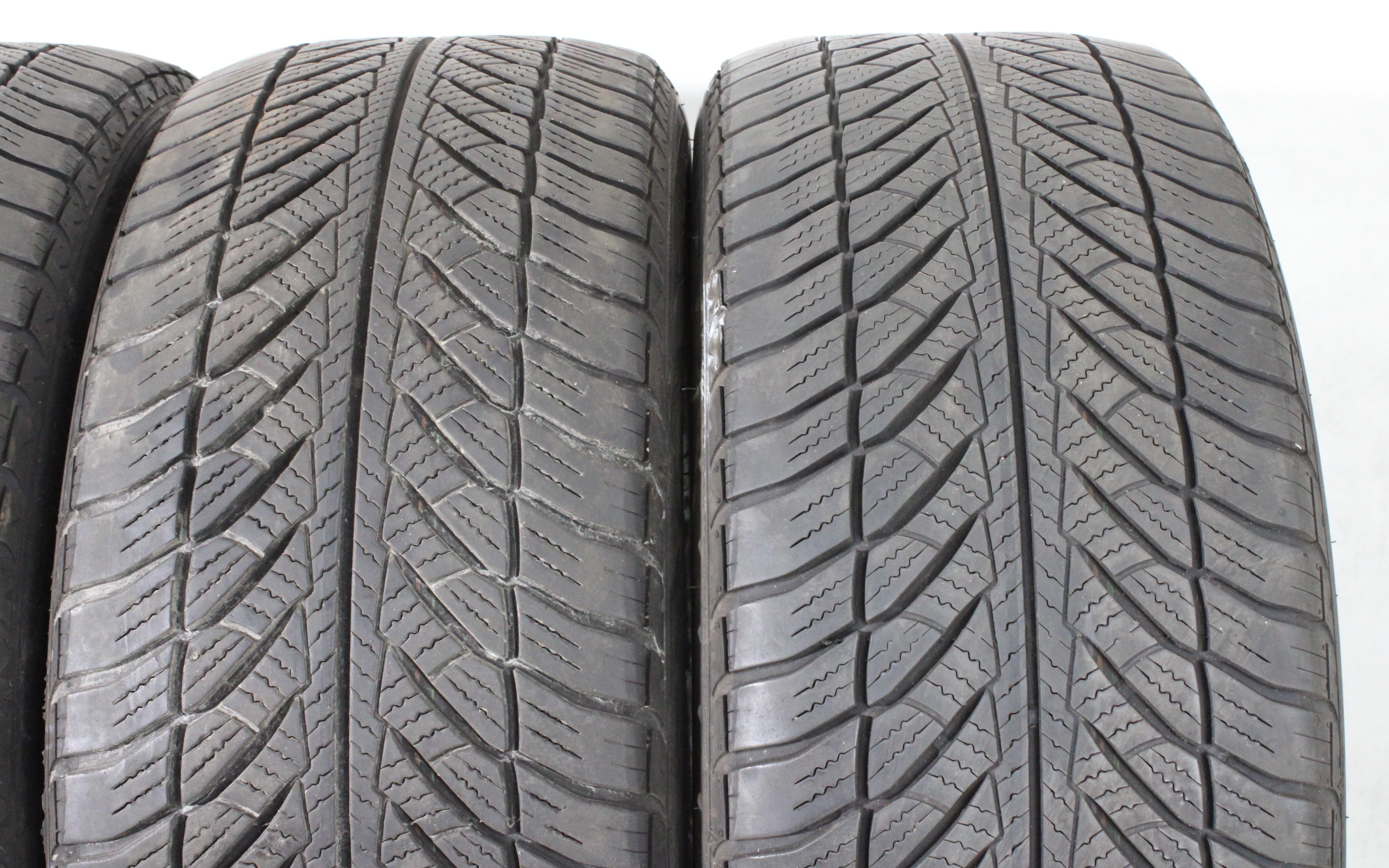 4 x 245/45R18 100V Winterreifen Goodyear Ultra Grip 8 Performance MOE* Runflat 6mm 2020