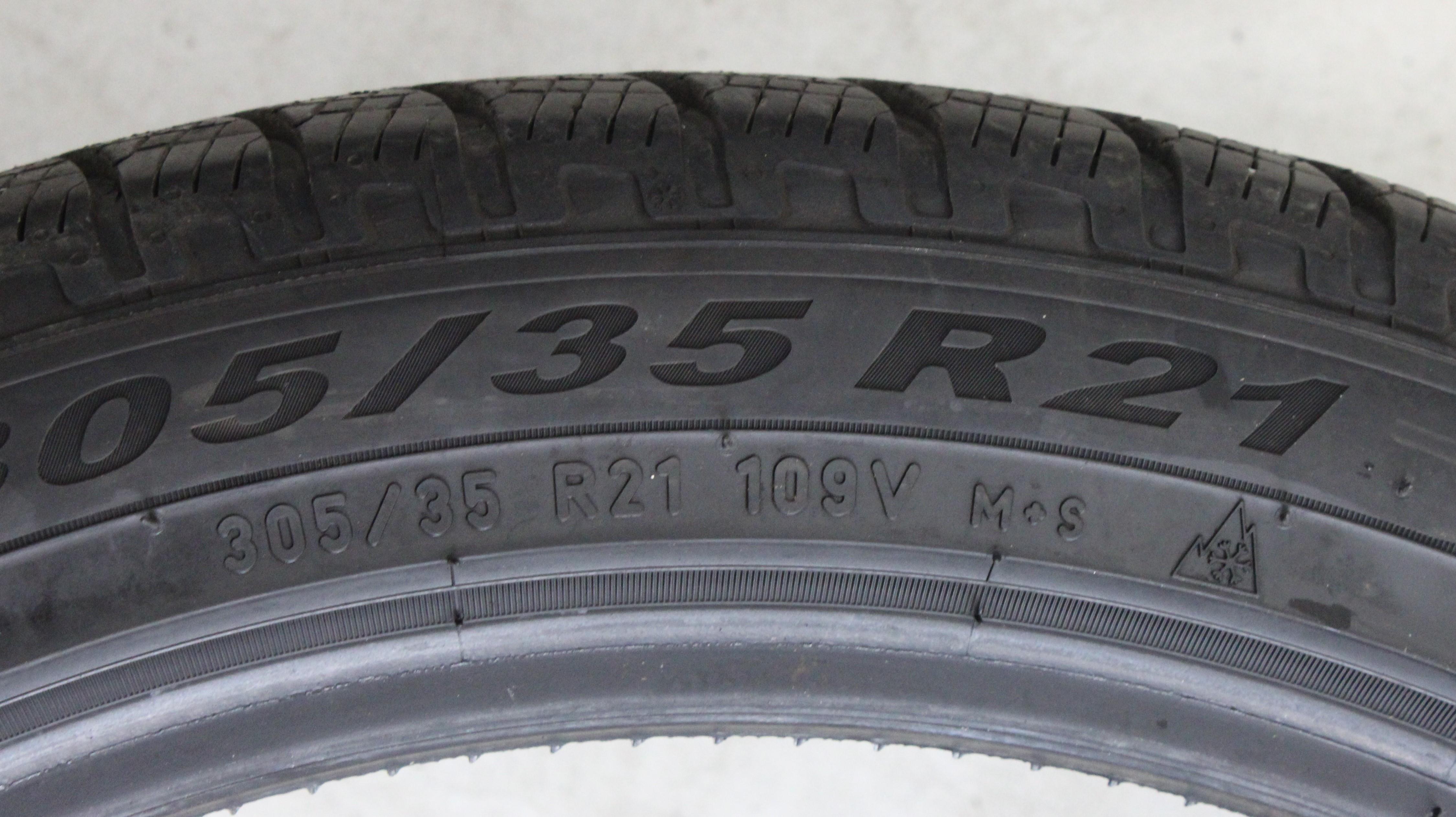 2 x 305/35R21 109V Winterreifen Pirelli Scorpion Winter N0 4-4,5mm 2019