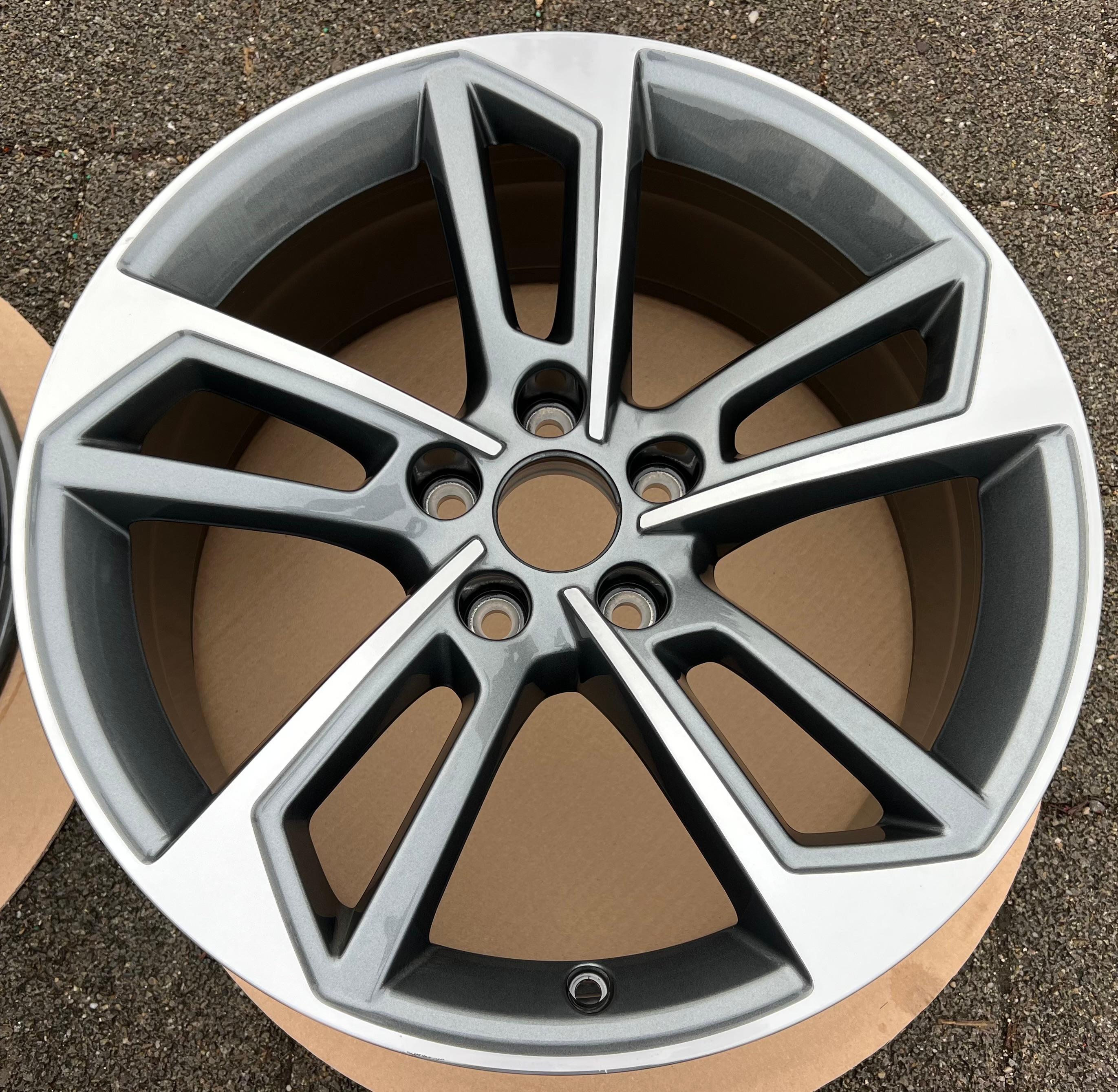 4 JANTES EN ALUMINIUM D’ORIGINE 18" POUR AUDI A4 8W 8W0601025DL 8x18 ET40