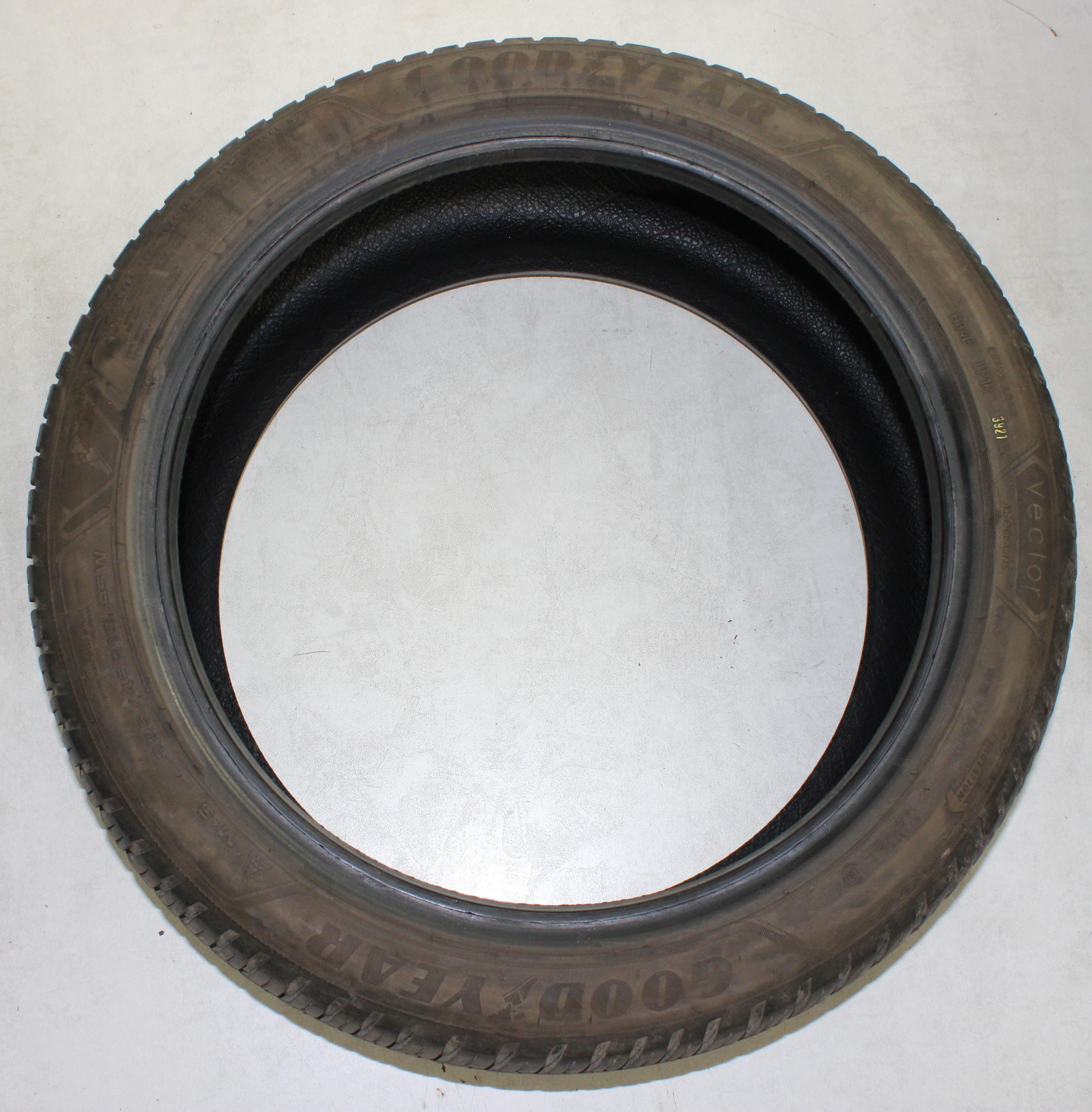 4 x 225/45R18 95W Ganzjahresreifen Goodyear Vector 4 Seasons GEN-3 2x4-4,5mm/1x5-5,5mm/1x6-6,5mm 2x2021/2x2022