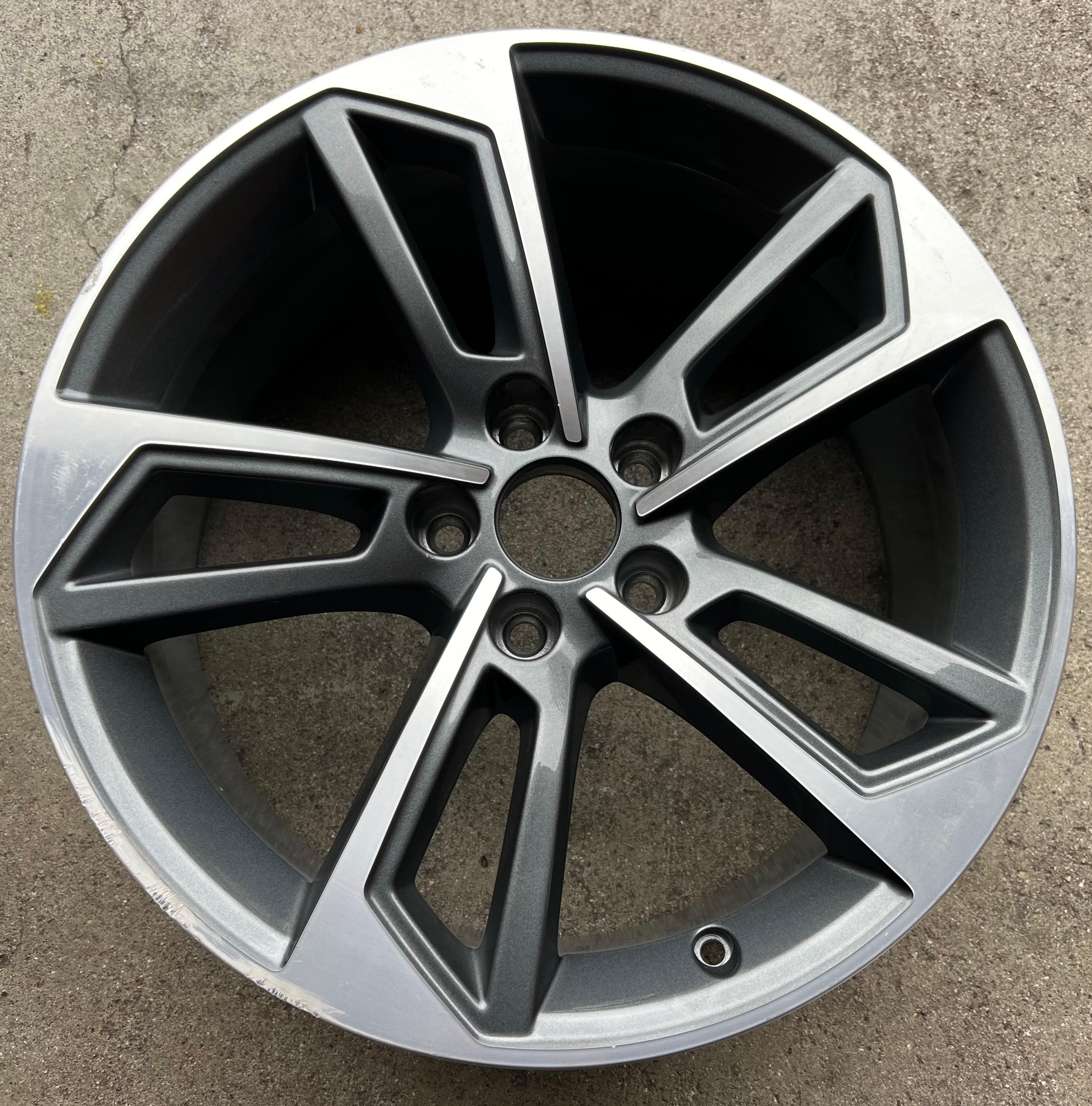 1 X ORIGINAL 18" ALUFELGE FELGE AUDI A4 8W 8W0601025J 8x18 ET40 FREIHAUS