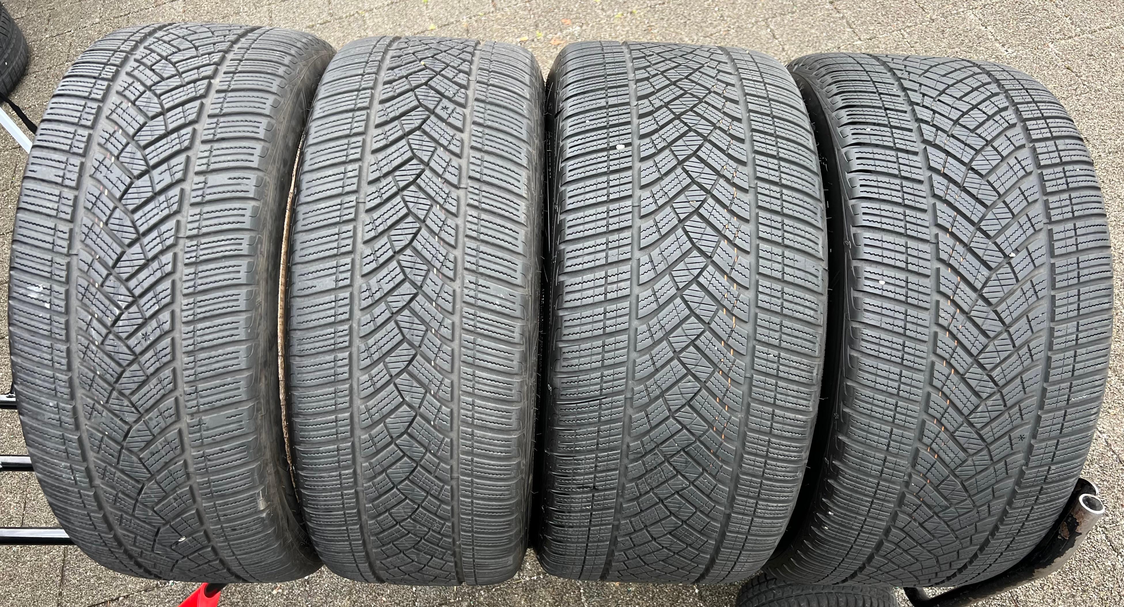2 x 245/45R20 103V 2 x 285/40R20 108V Winterreifen Goodyear Ultra Grip Performance GEN-1 5,5-6mm 2023
