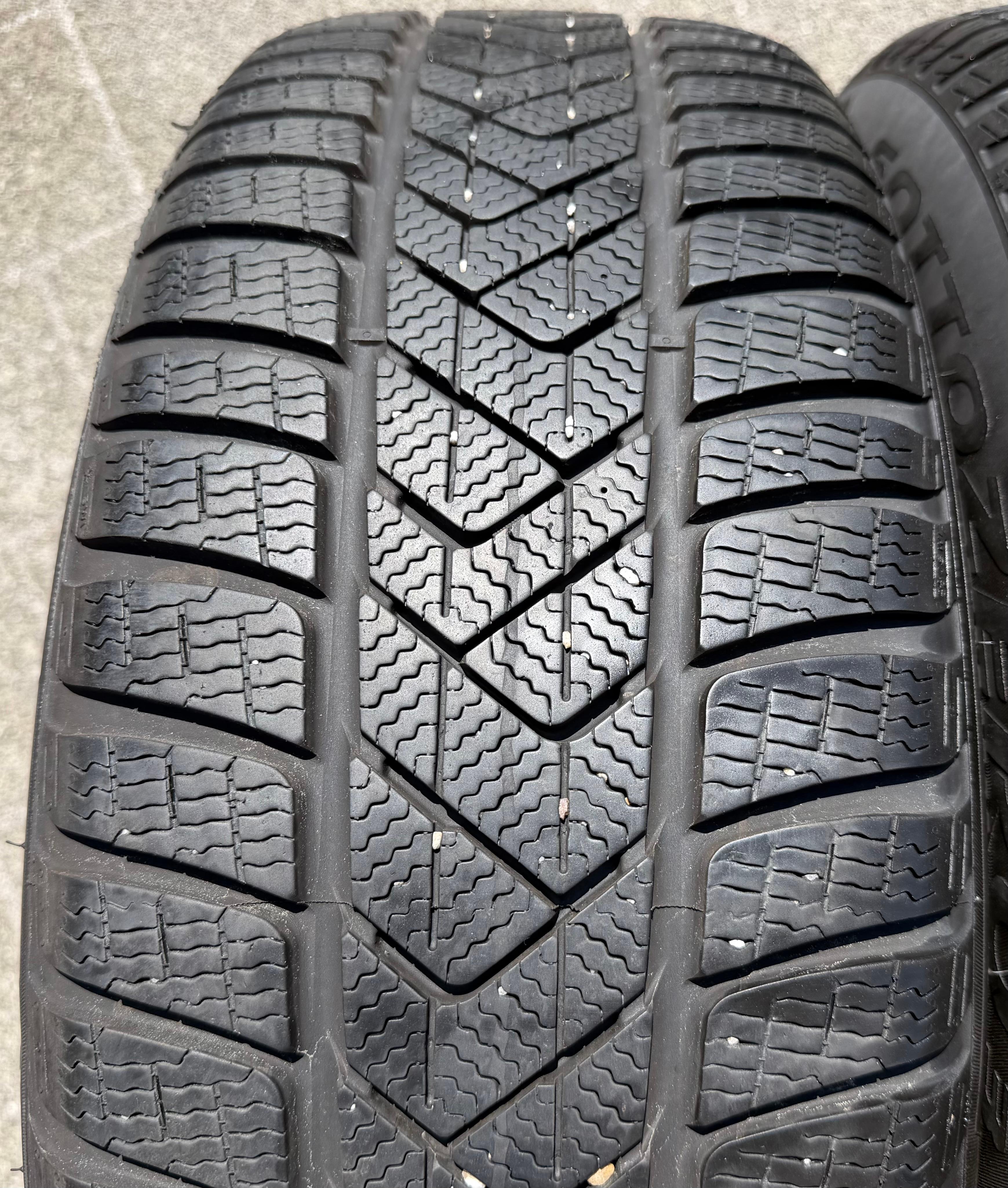 2 x 225/60R17 99H Winterreifen Pirelli Sottozero 3 7mm 2020