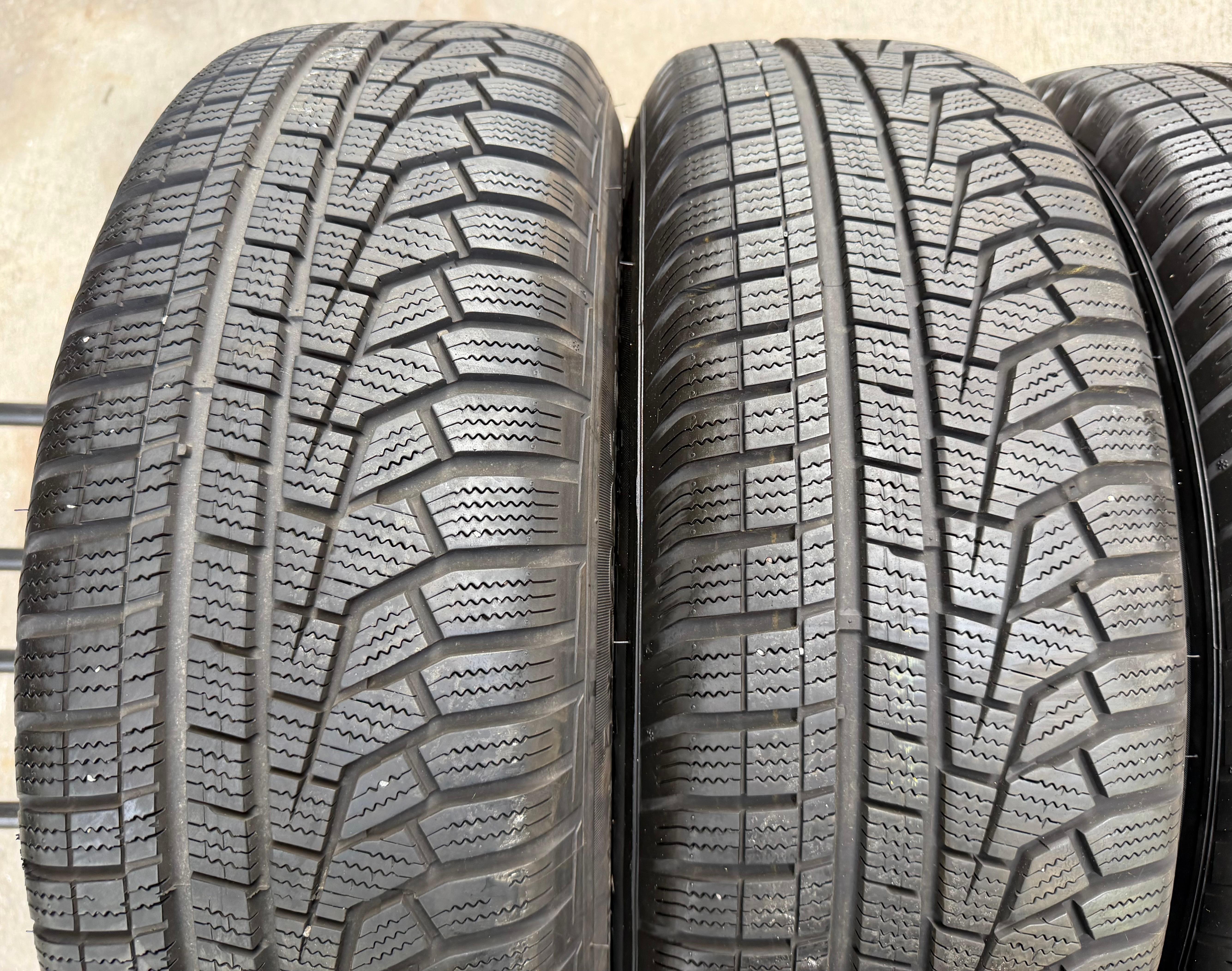 4 Original 17" Alu Winterräder Audi Q3 F3 F3N 215/65R17 99H Hankook 2021