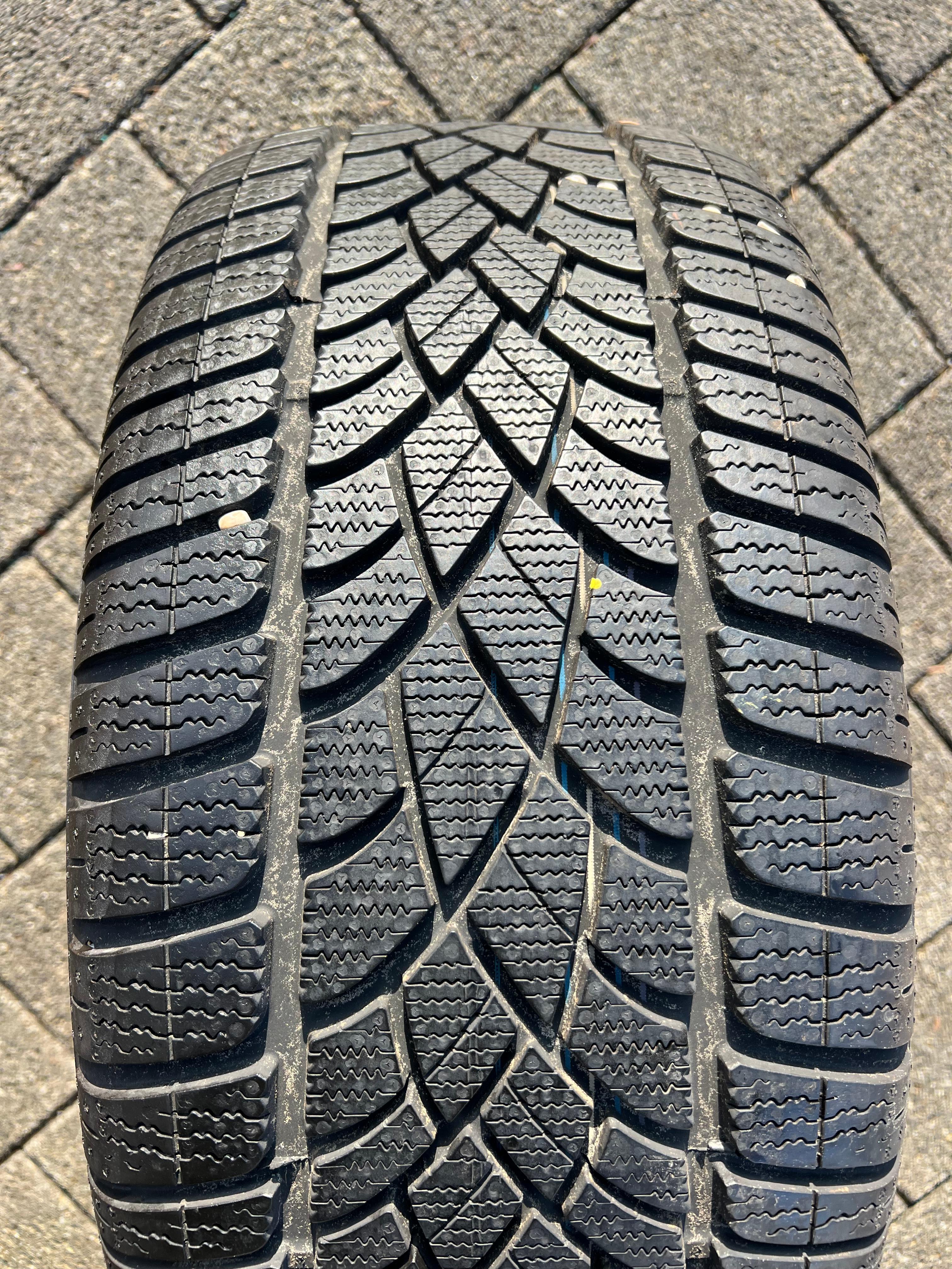 1 x 255/40R18 99V Winterreifen Dunlop Winter Sport 3D 7,5mm 2014