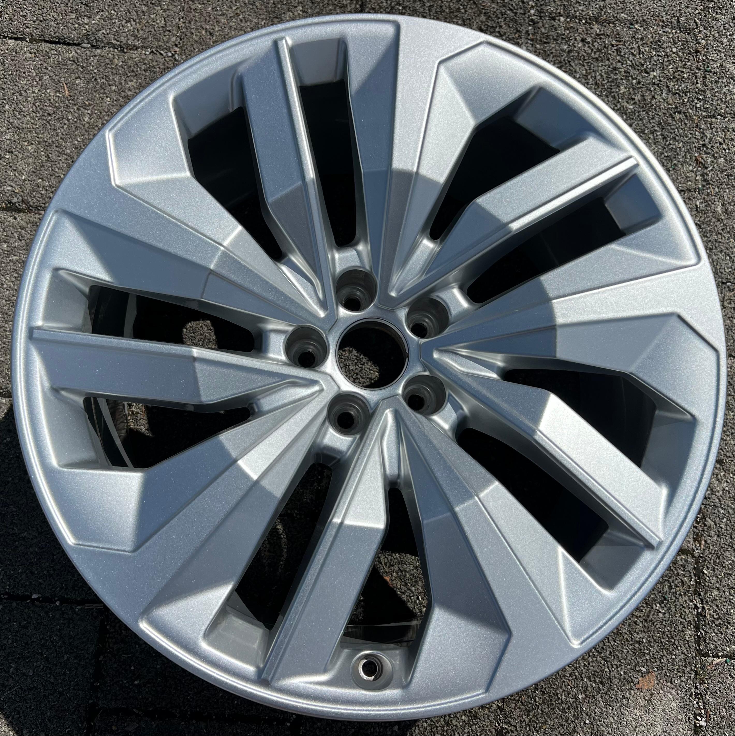 1 X ORIGINAL 20" ALUFELGE AUDI Q8 SQ8 ETRON 4M 4KE601025E 10Jx20 ET22