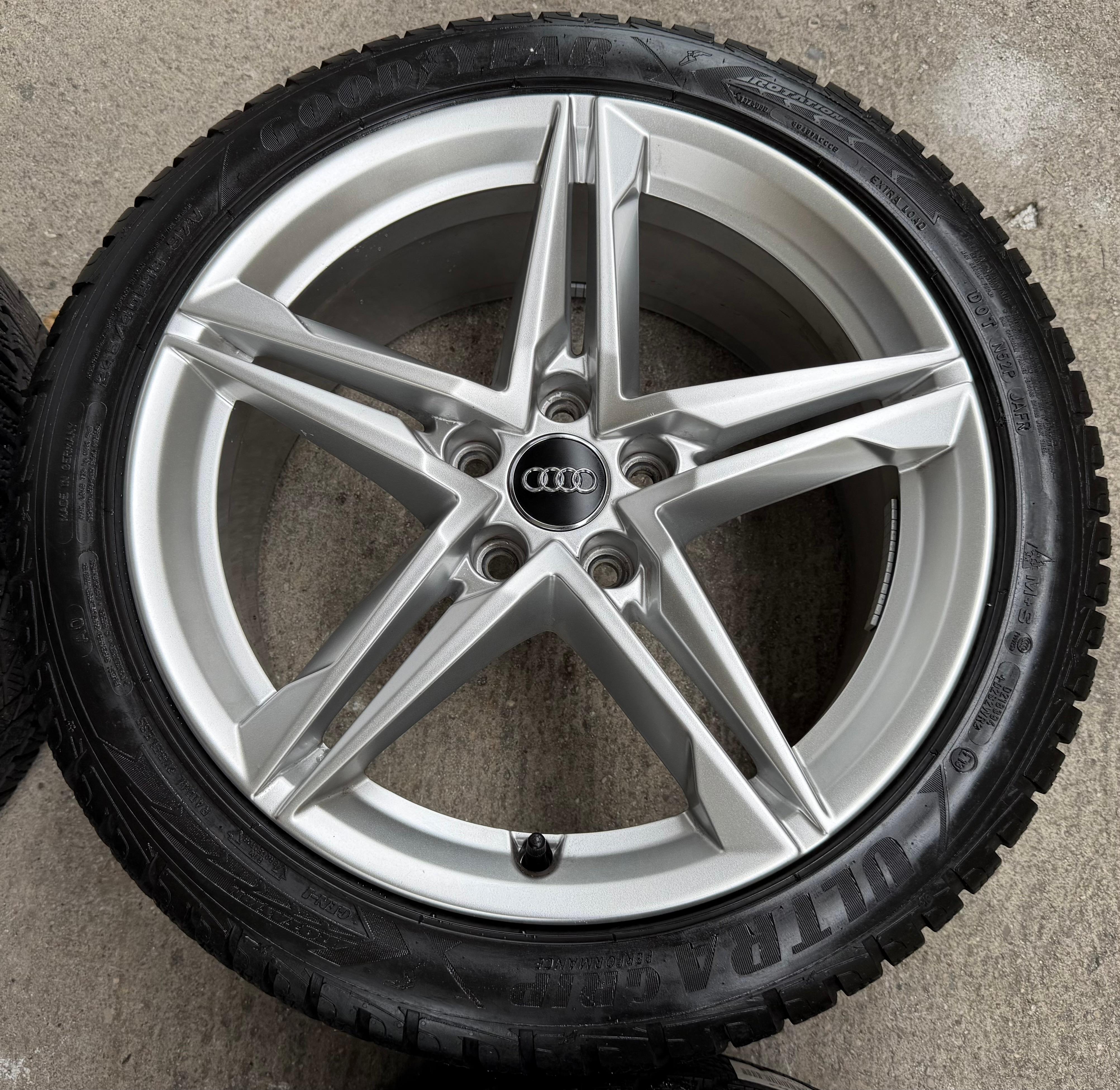 4 Original 18" Alu Winterräder Audi A4 S4 8W B9 8W0601025HM 245/40R18 97V 2021
